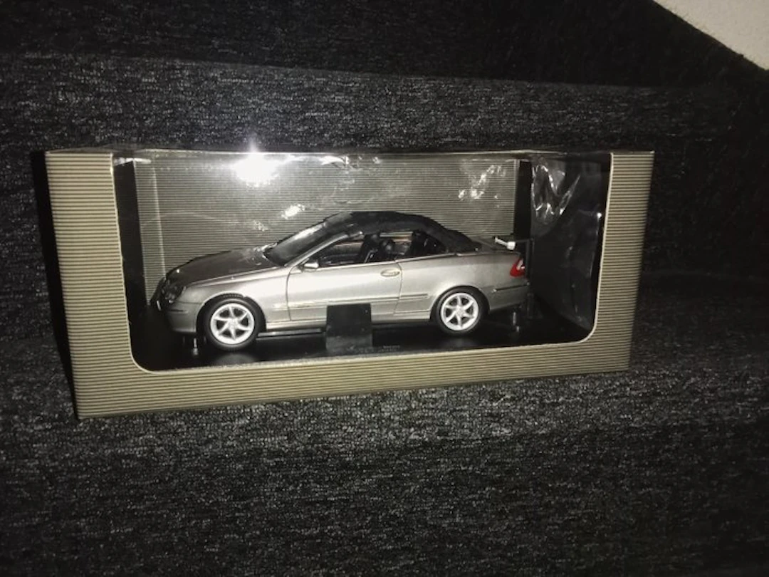Kyosho 1:18 - Model car - Mercedes-Benz CLK-Cabrio