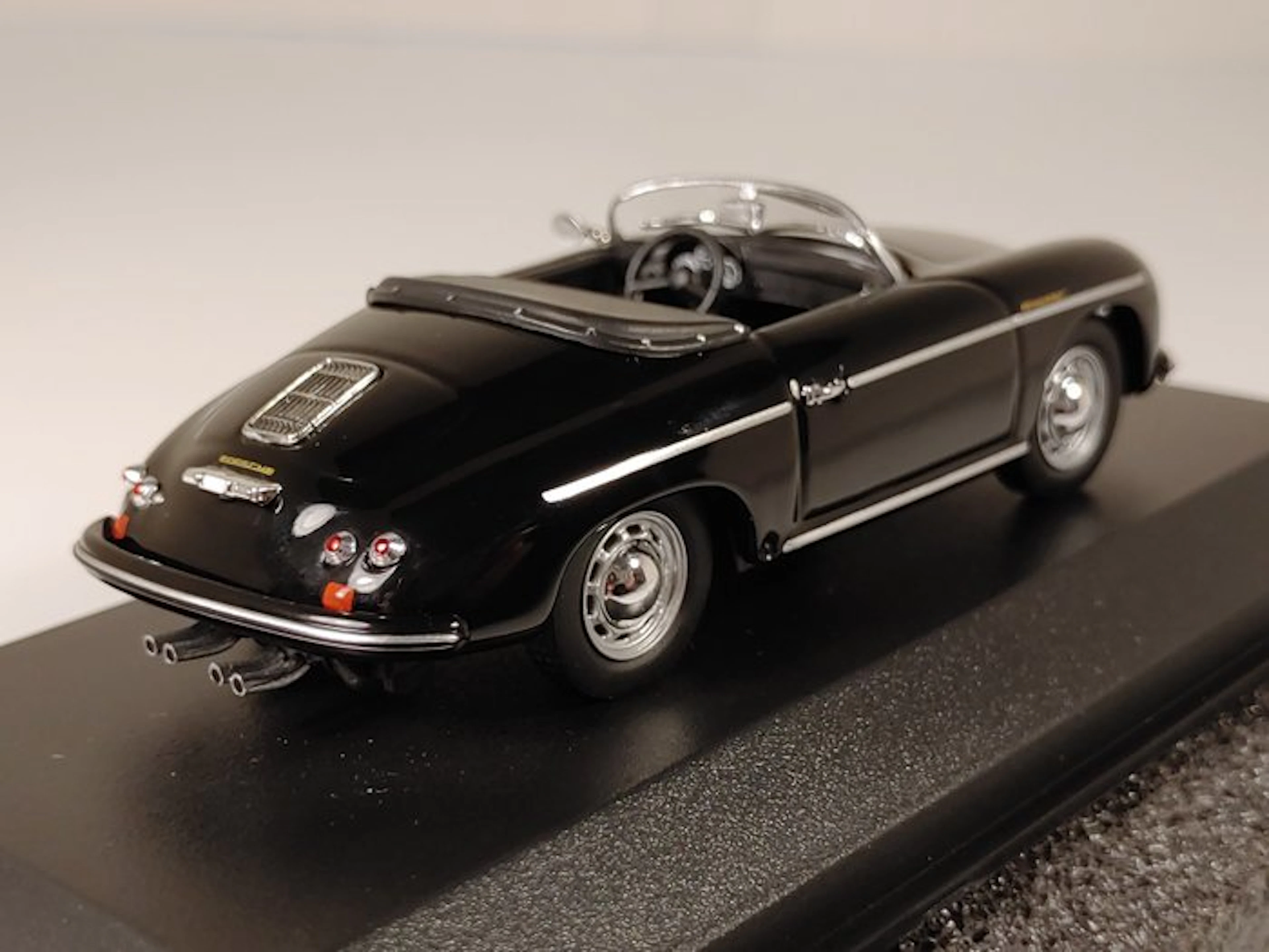 MiniChamps 1:43 - Model sports car - Porsche 356 Speedster 1956