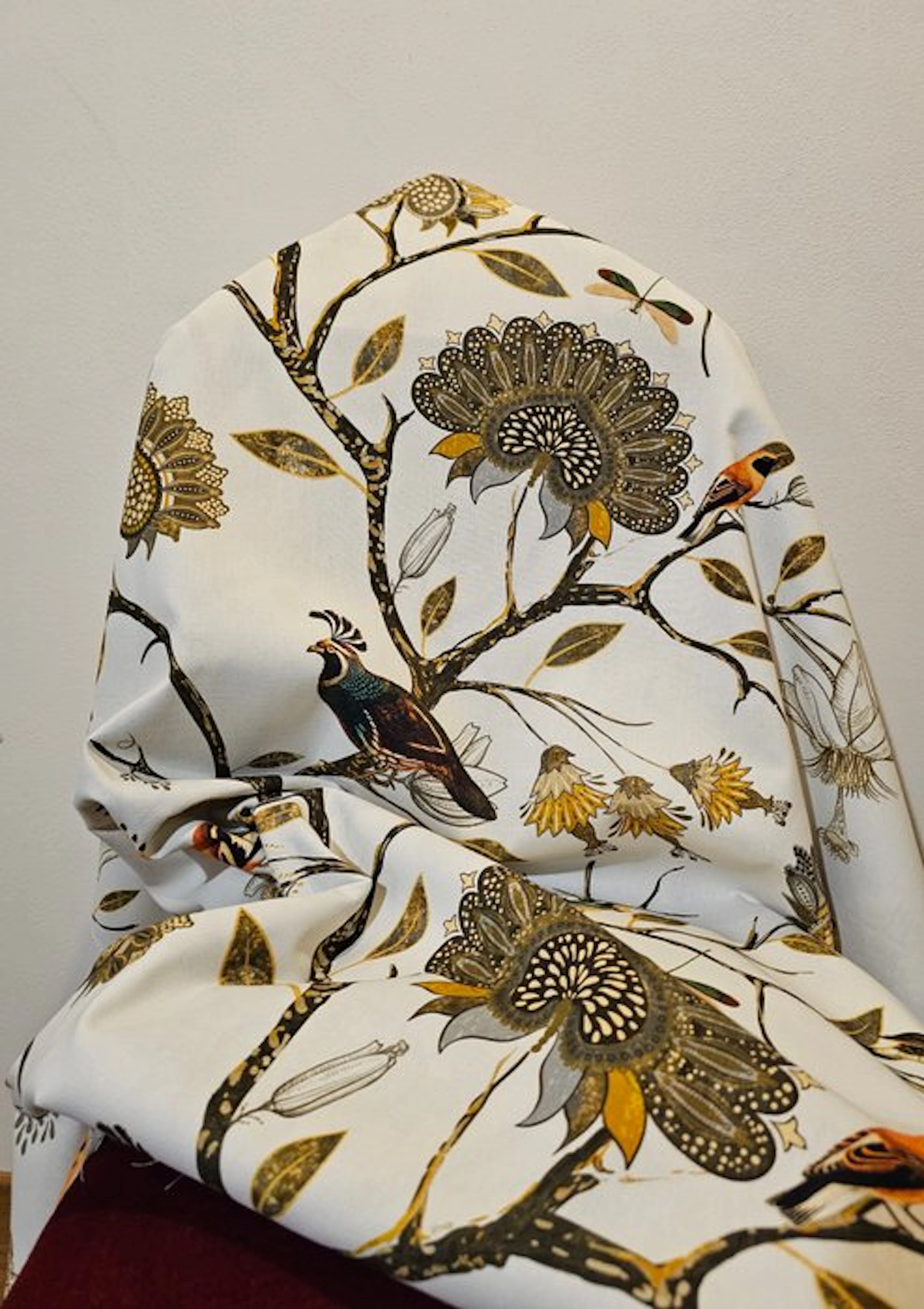 300x280 cm! Fabric with Hoopoe and Golden Birds