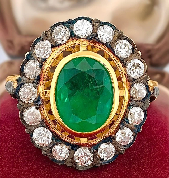 Ring - 18 kt. Yellow gold, Silver Emerald - Diamond