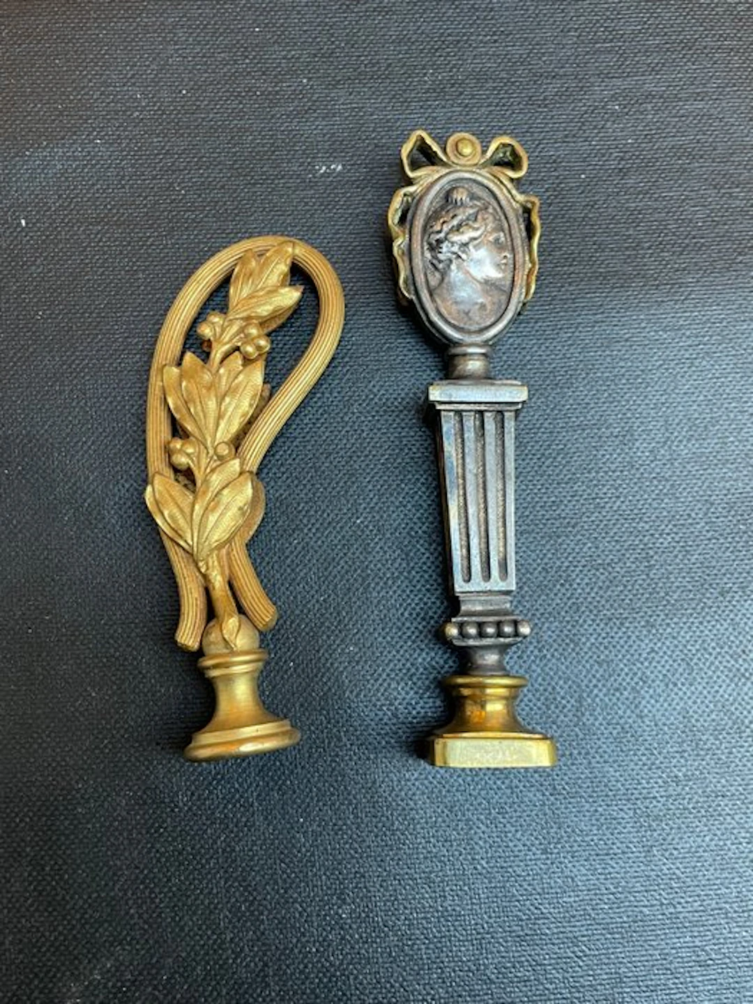Working tool (2) Antique - Antique lacquer stamp
