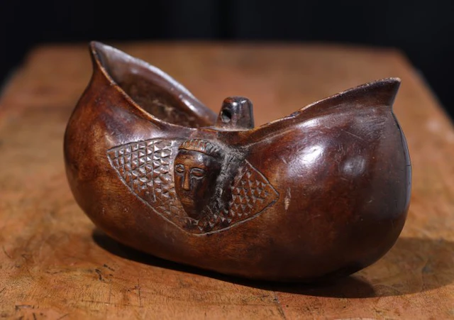 Suku ritual cup with a double compartment - DR Congo