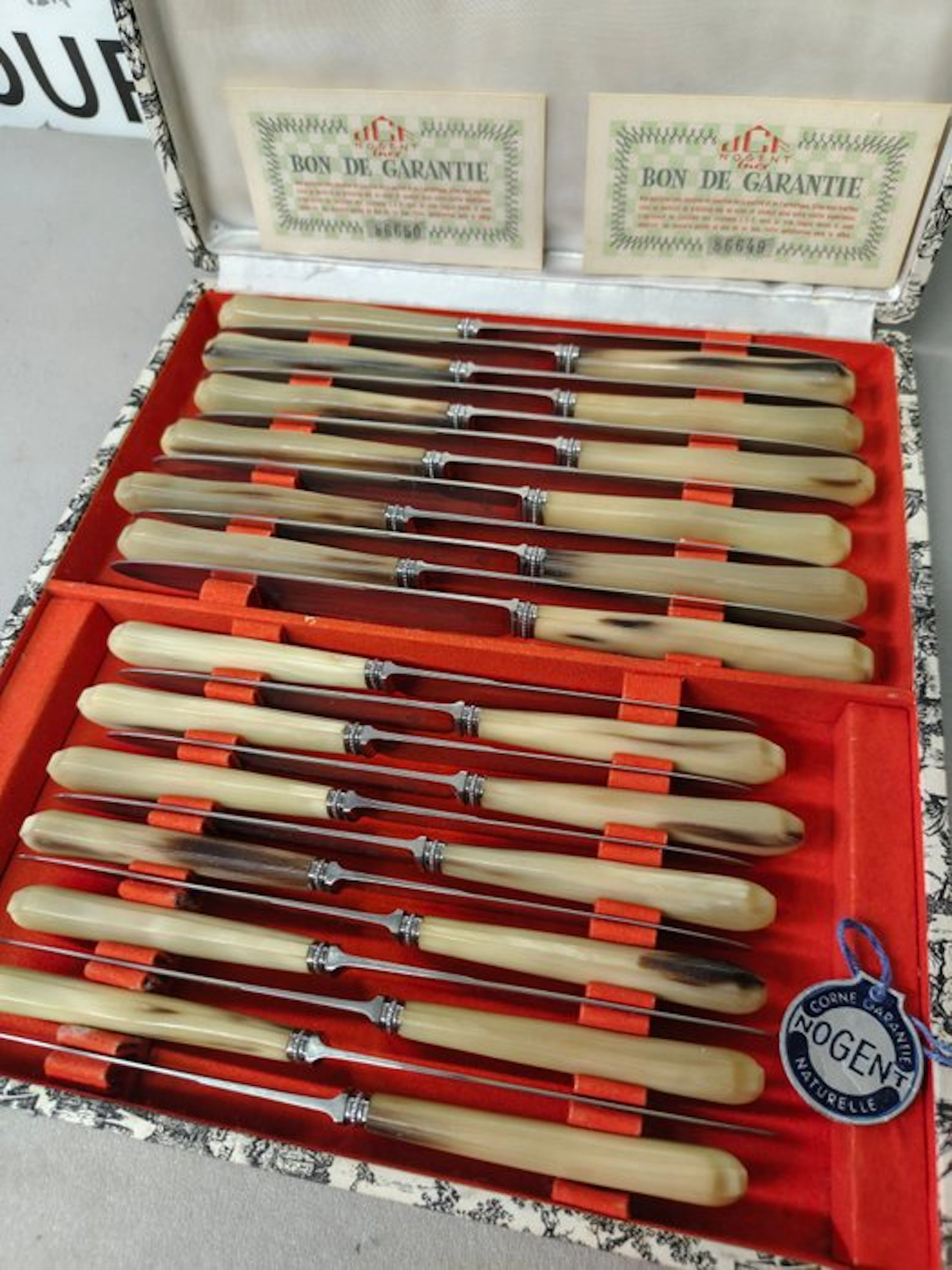 Cutlery set for 12 (24) - Horn
