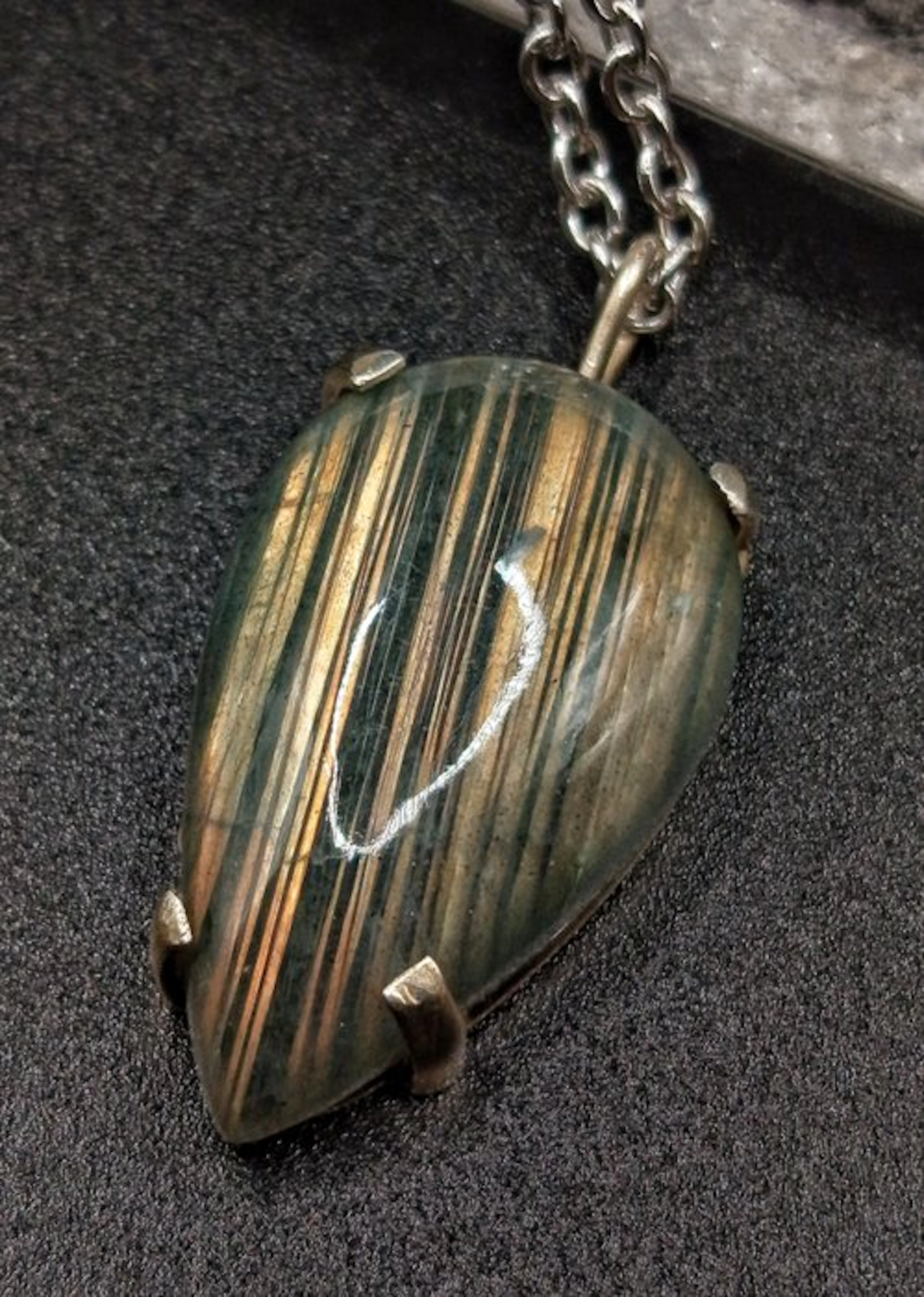 Jewelry 'Temari' handcrafted in 925 silver with Labradorite