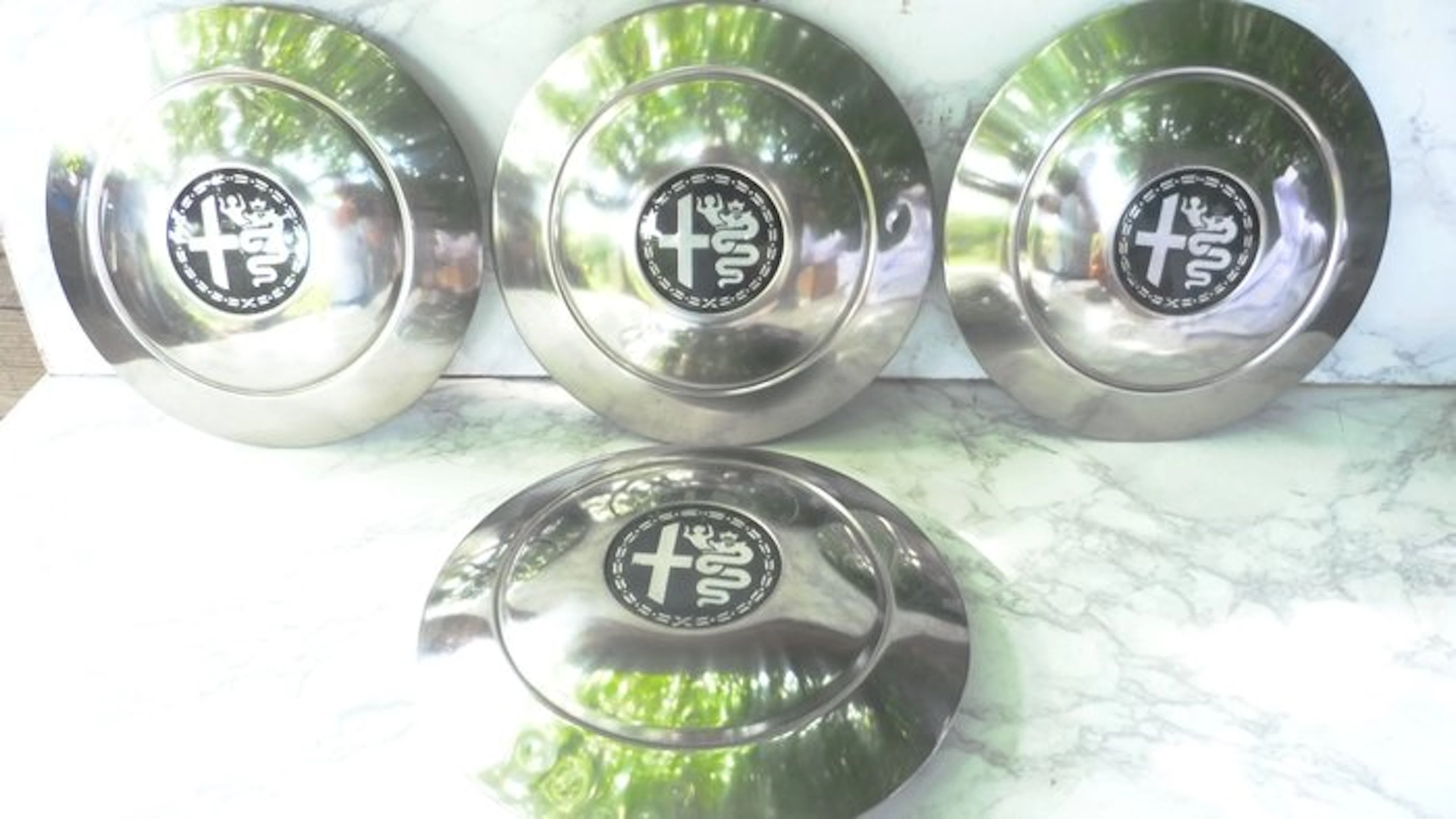 Car part (4) - Alfa Romeo - Wheel caps Alfa Romeo - 1960-1970