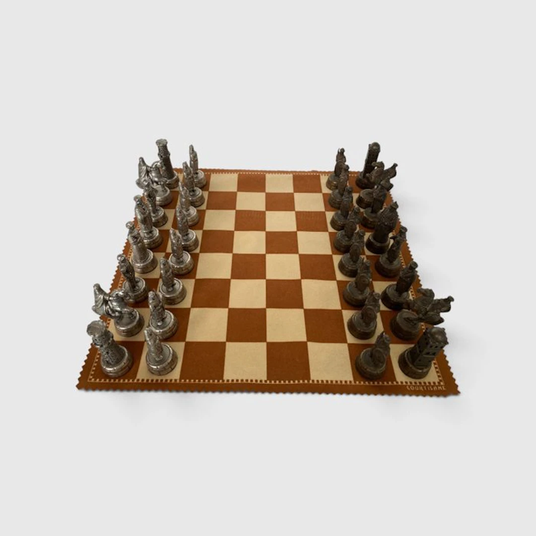 Chess set - Antique