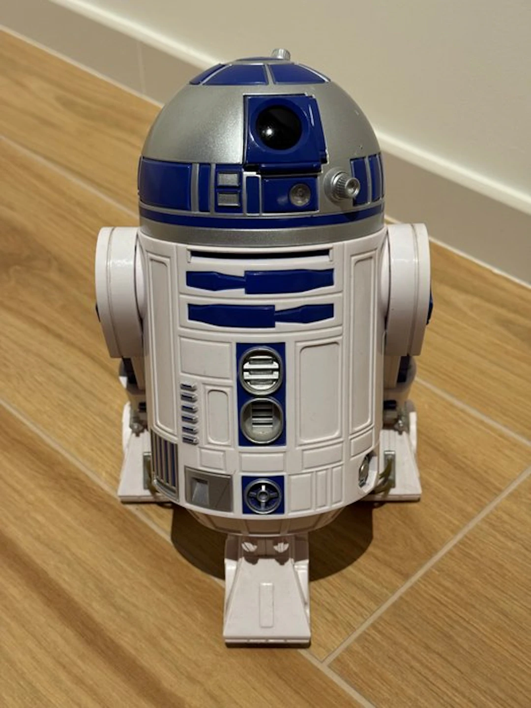 Disney - Action figure R2-D2 1:1 scale replica -Talking - Disney