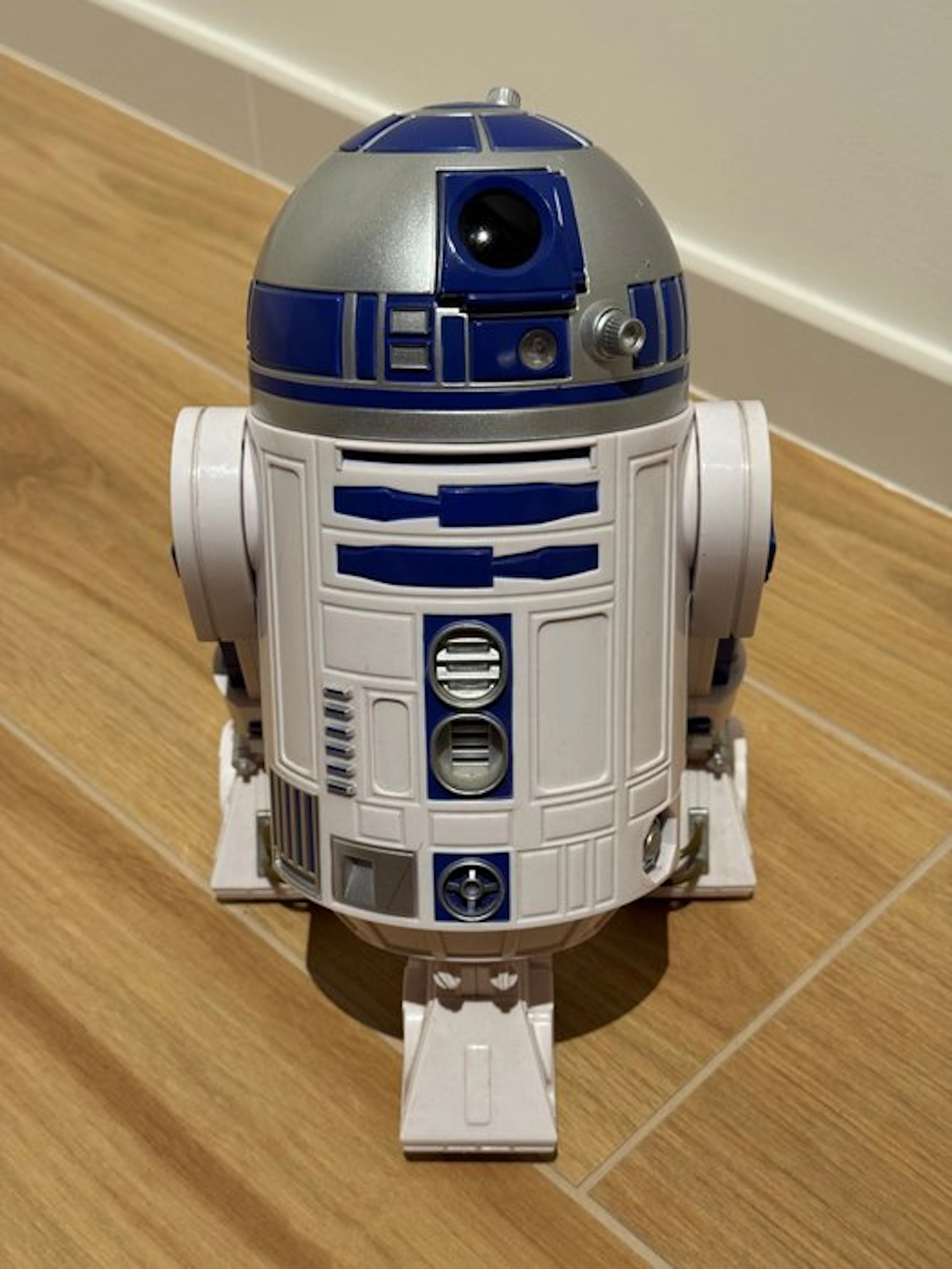 Disney - Action figure R2-D2 1:1 scale replica -Talking - Disney