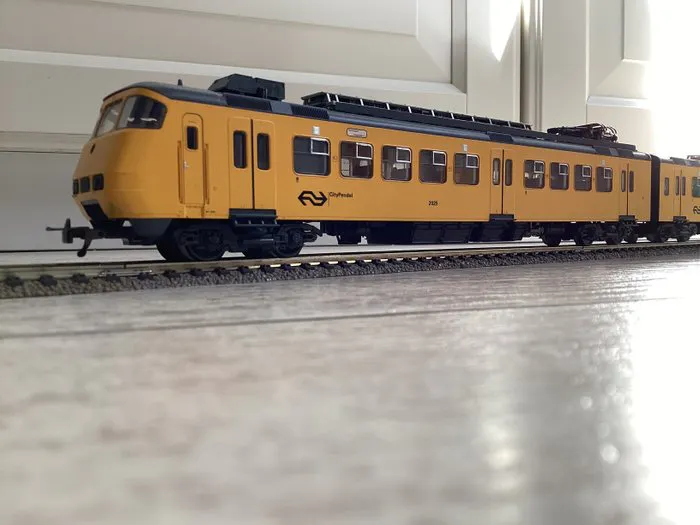 Fleischmann H0 - 4471 - Train unit (1) - Two-part Sprinter 'CityPendel ...