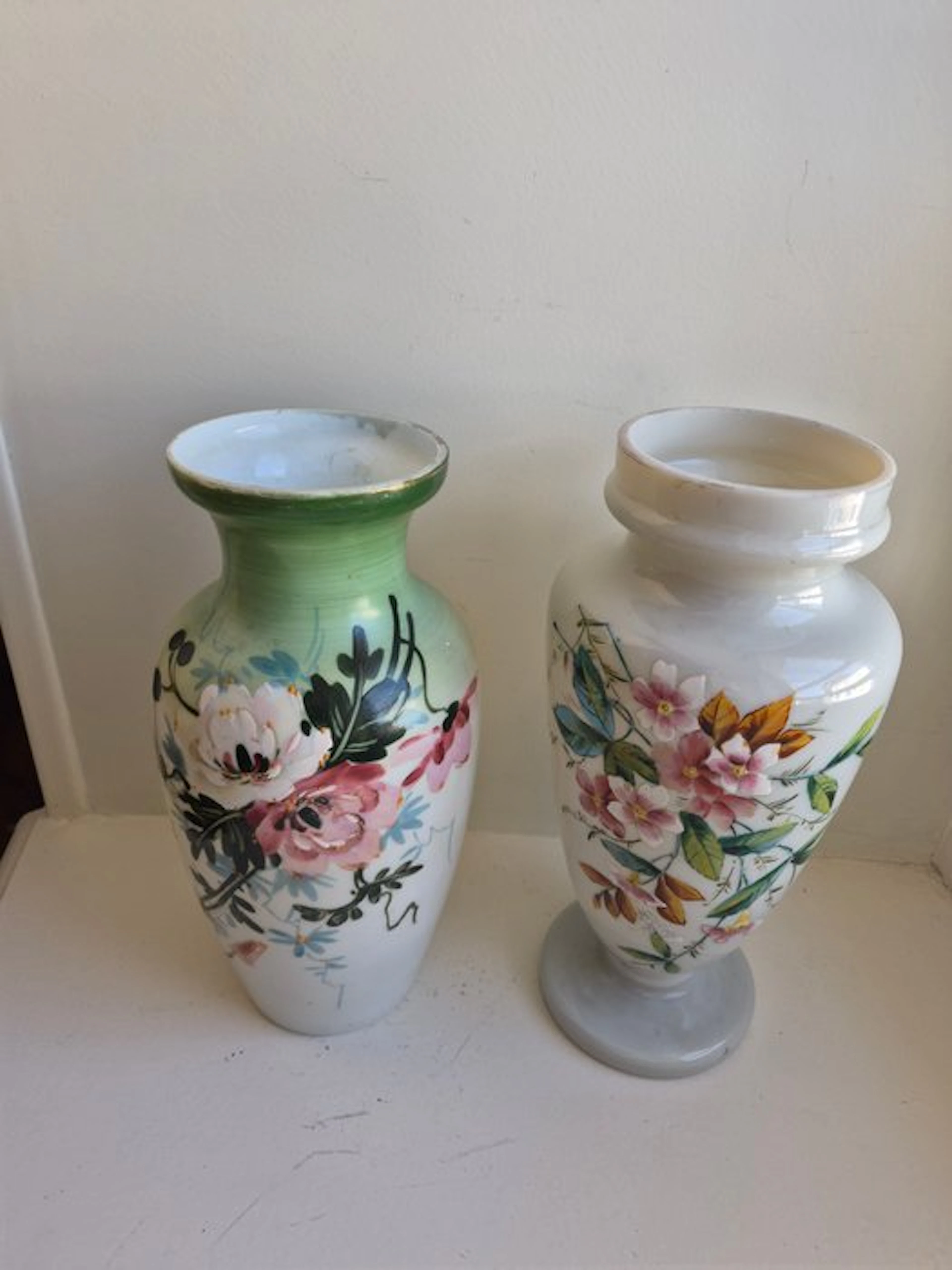 Vase (2) - Opaline glass