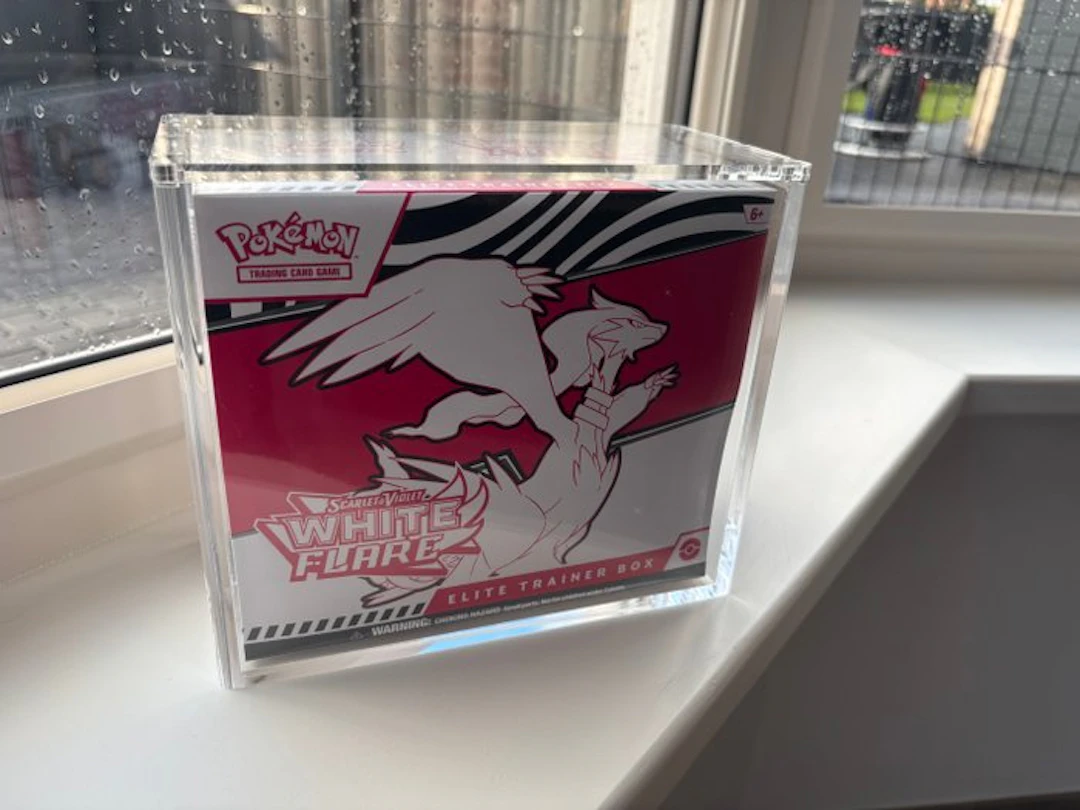 Pokémon - 1 Elite trainer box - White Flare Elite Trainer...