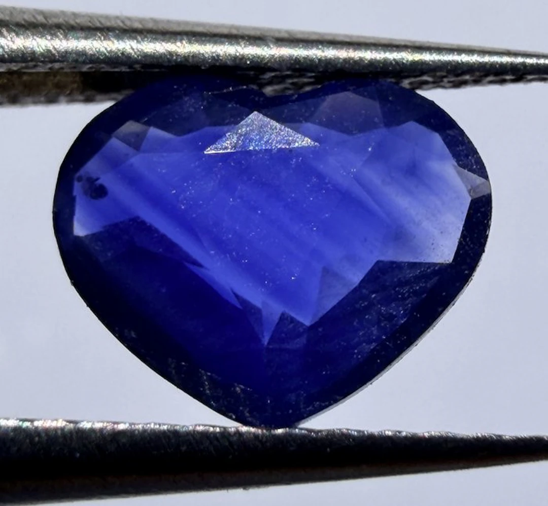 Blue Sapphire - 1.17 ct - Antwerp Laboratory for Gemstone...