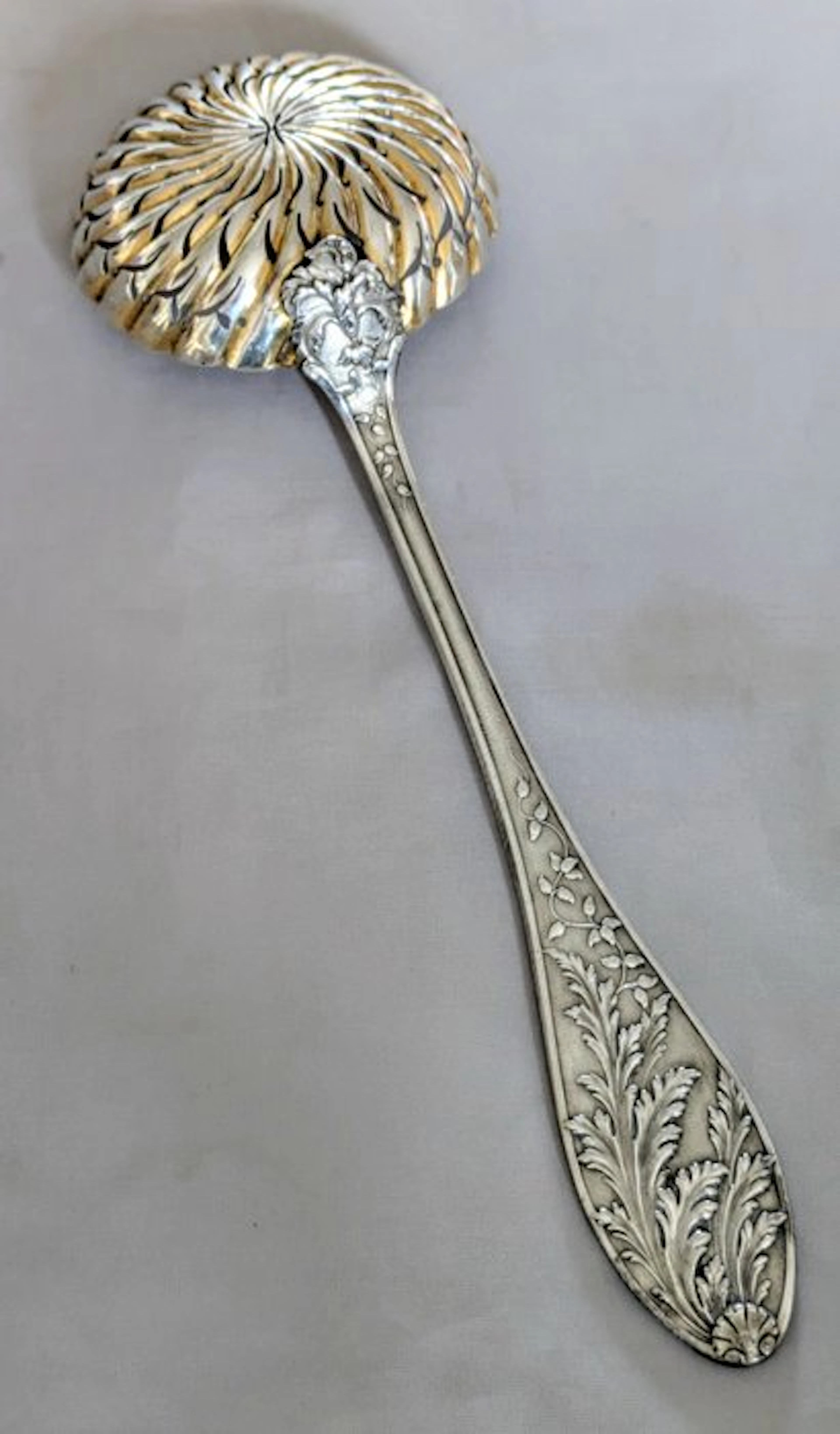 Edouard Ernie - Sugar sifter - .800 silver, Vermeil
