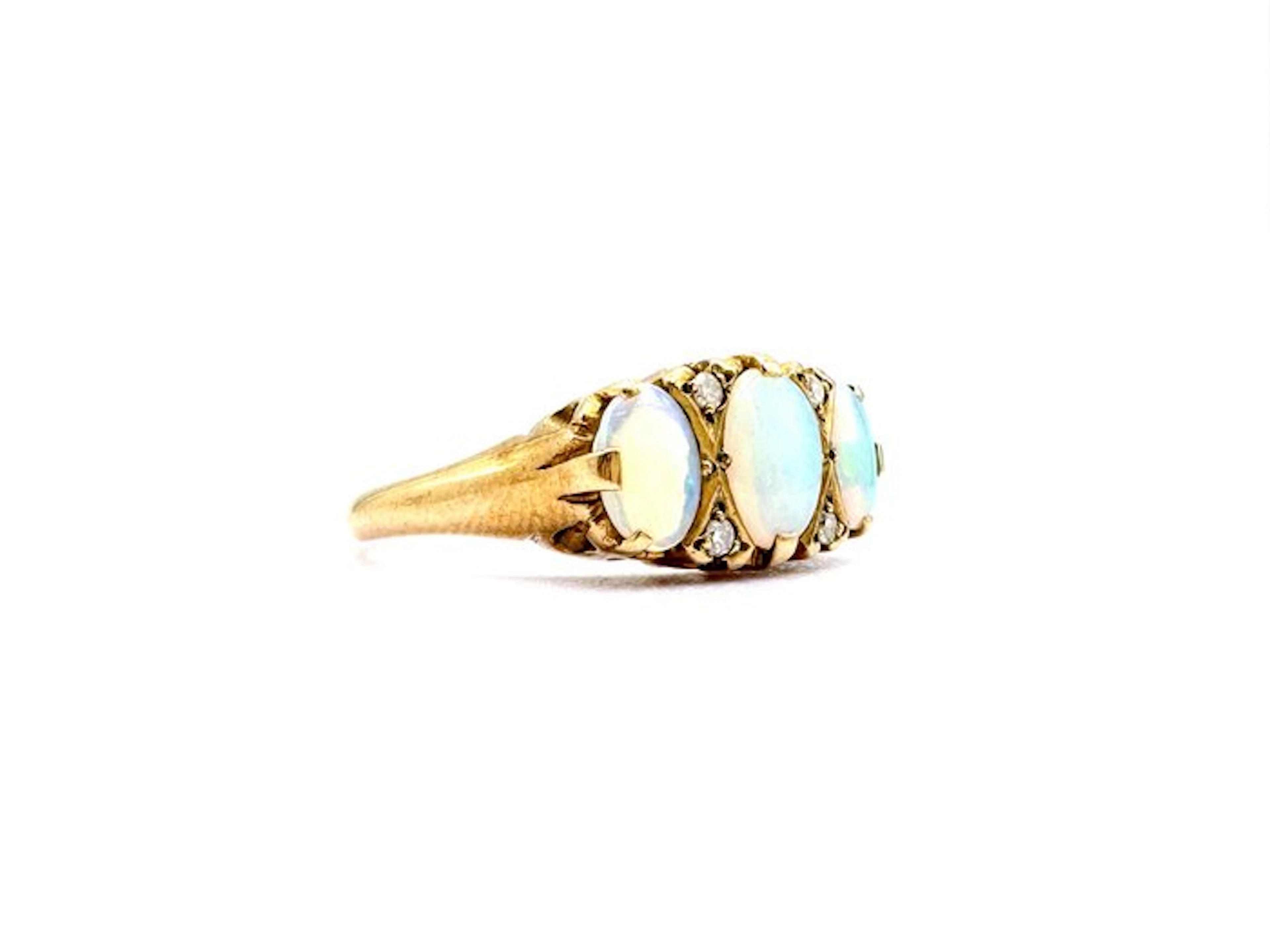 No reserve price - Ring - 9 kt. Yellow gold Opal - Diamond