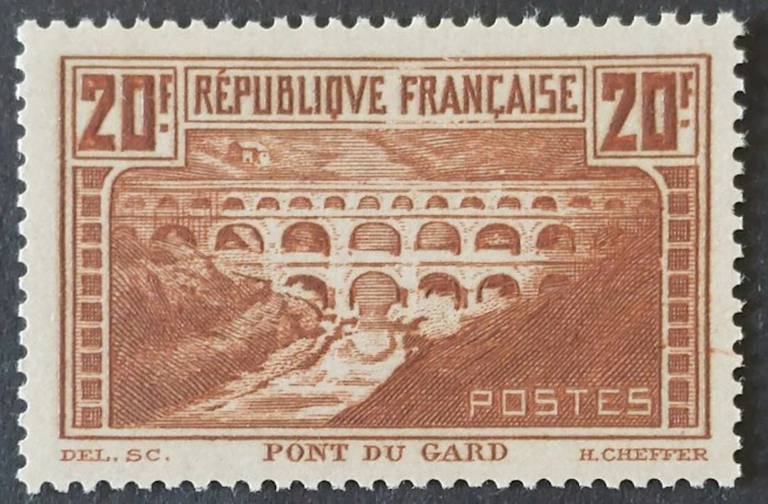 France 1929/31 - Pont du Gard, type IIB, dark cauldron luxury** - Yvert 262a