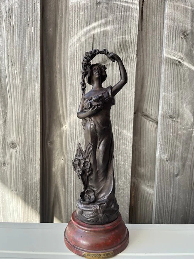 Ruchot - Statue, Bouton d'Or - 32 cm - Spelter