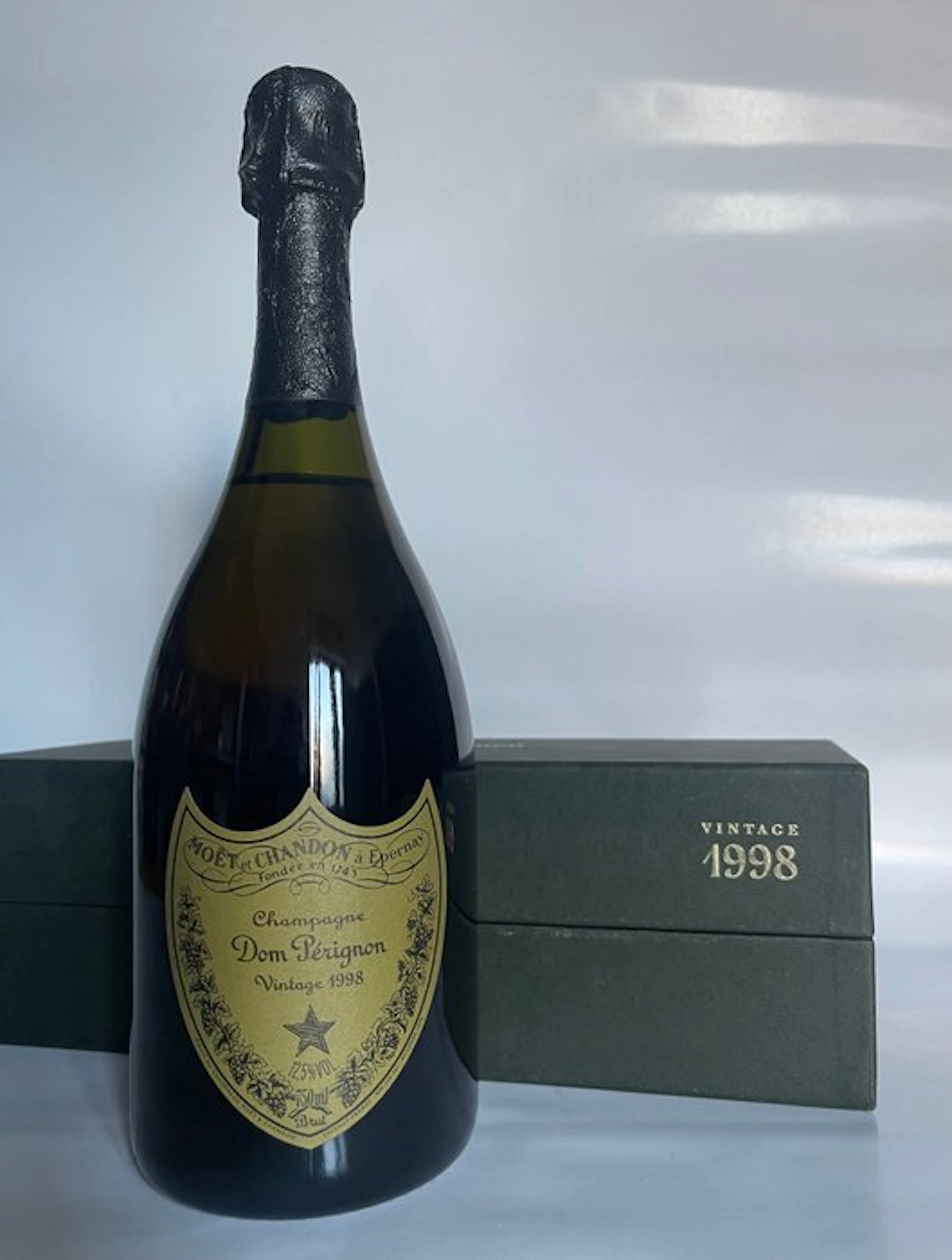 1998 Dom Pérignon - Champagne Brut - 1 Bottle (0.75L)