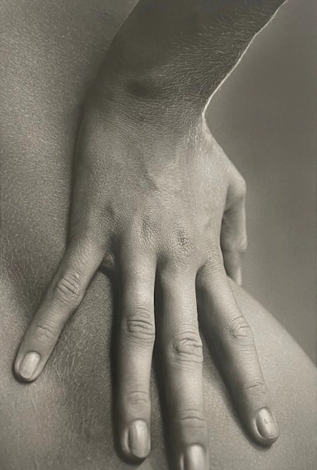 Jeanloup Sieff (1933-2000) - La main à la hanche