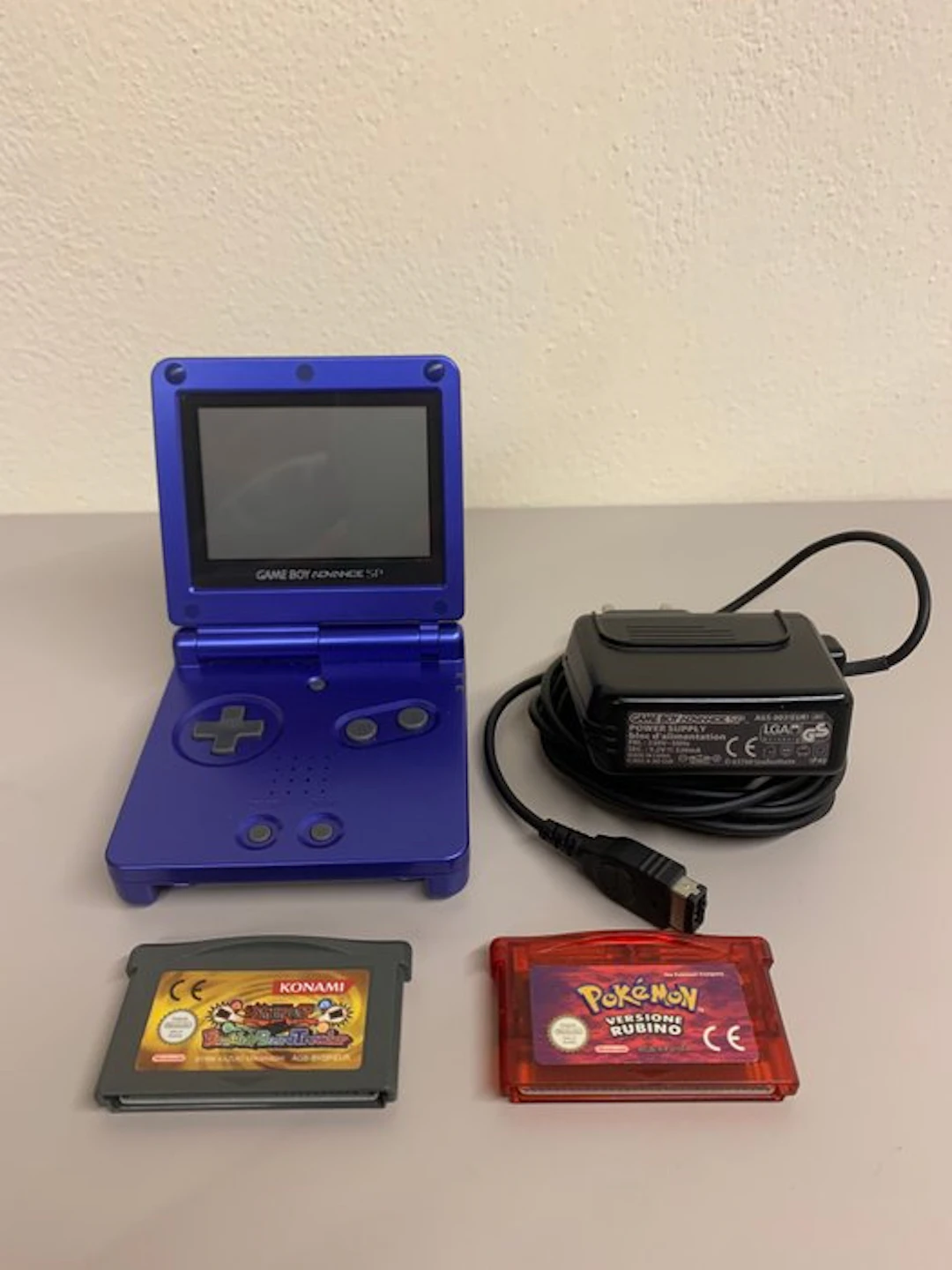Nintendo - Gameboy Advance SP - Pokemon Rubino + Yu-Gi-Oh...