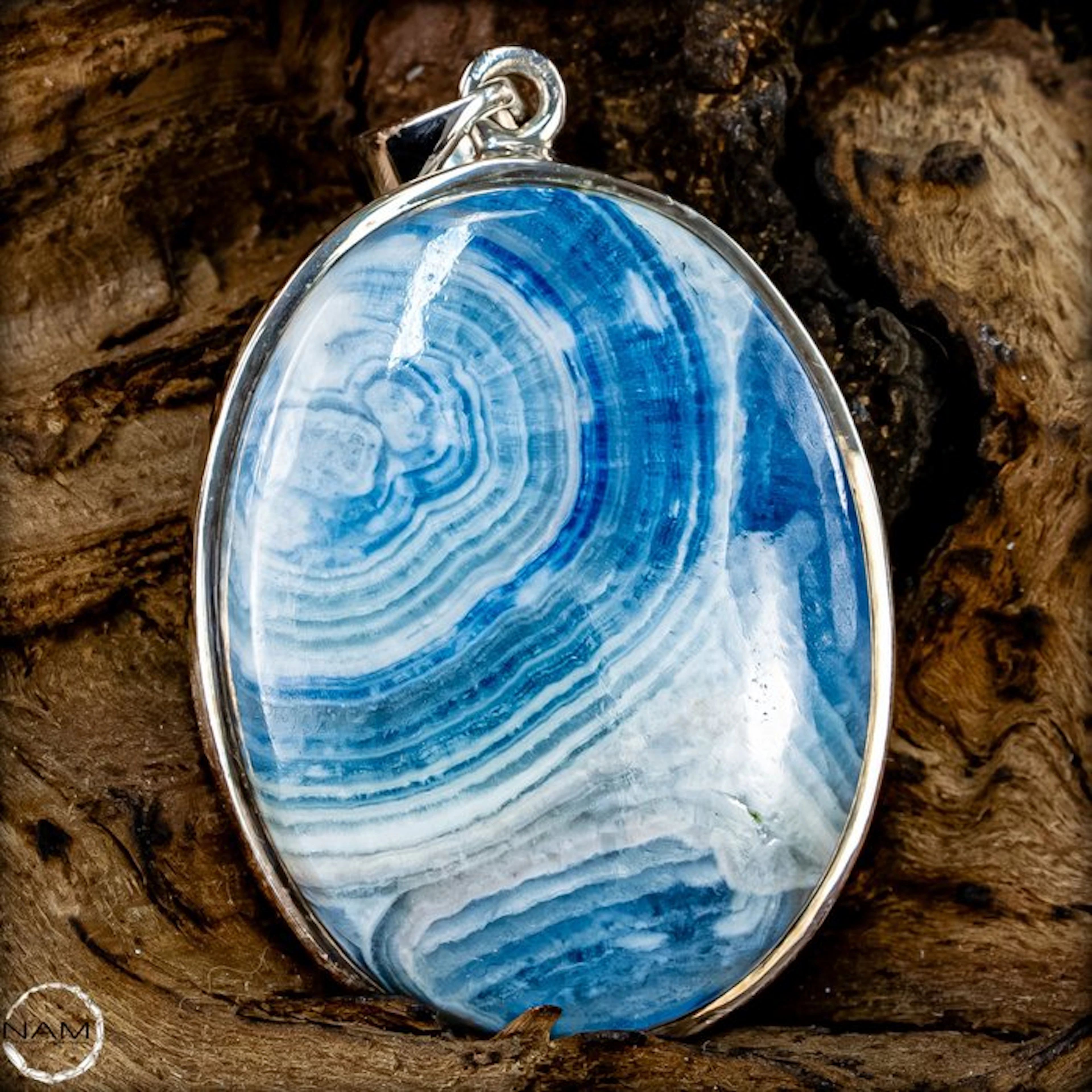 Natural blue onyx pendant from Argentina – gemstone...