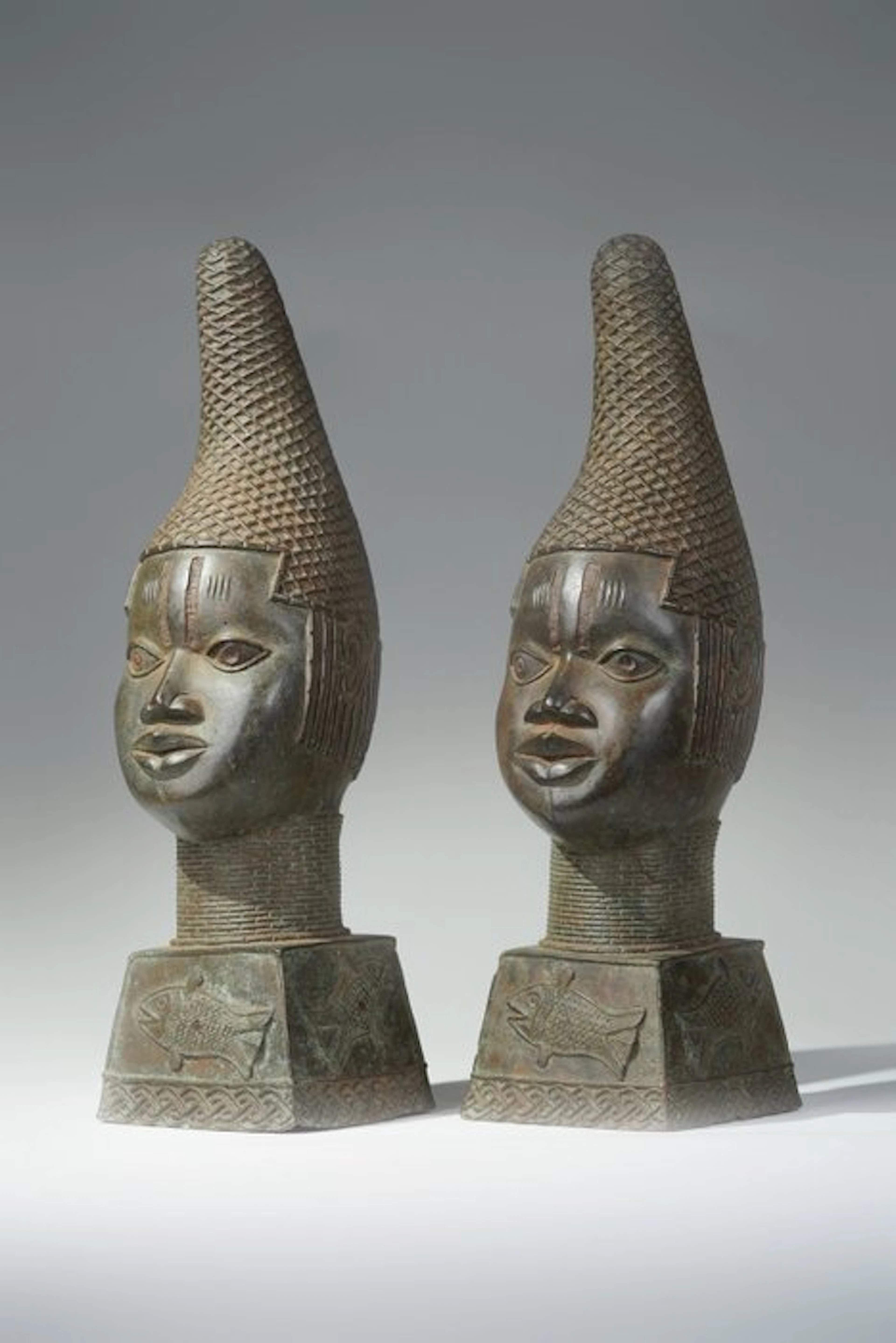 A bronze sculpture - Idia - Benin - Nigeria