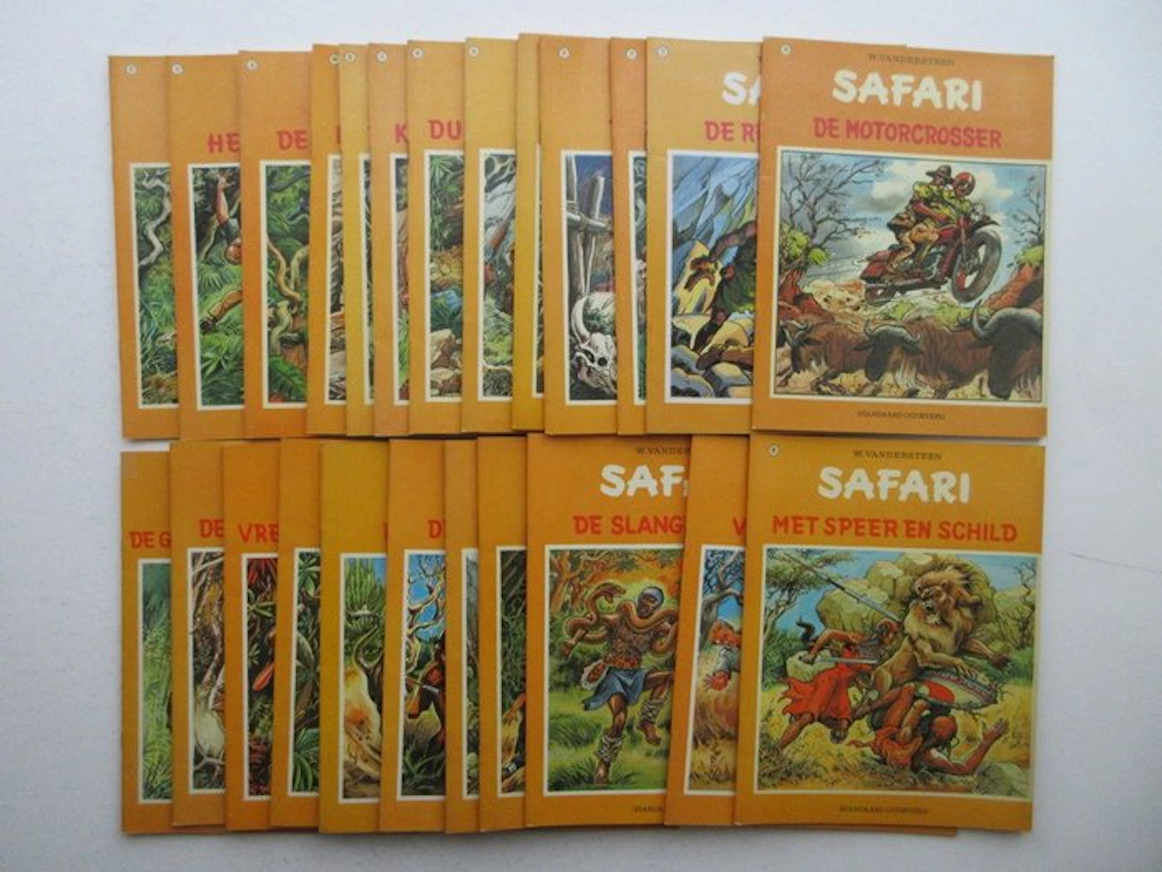 Safari 1 t/m 24 - Complete reeks SC - 24 Album - First edition - 1970/1974