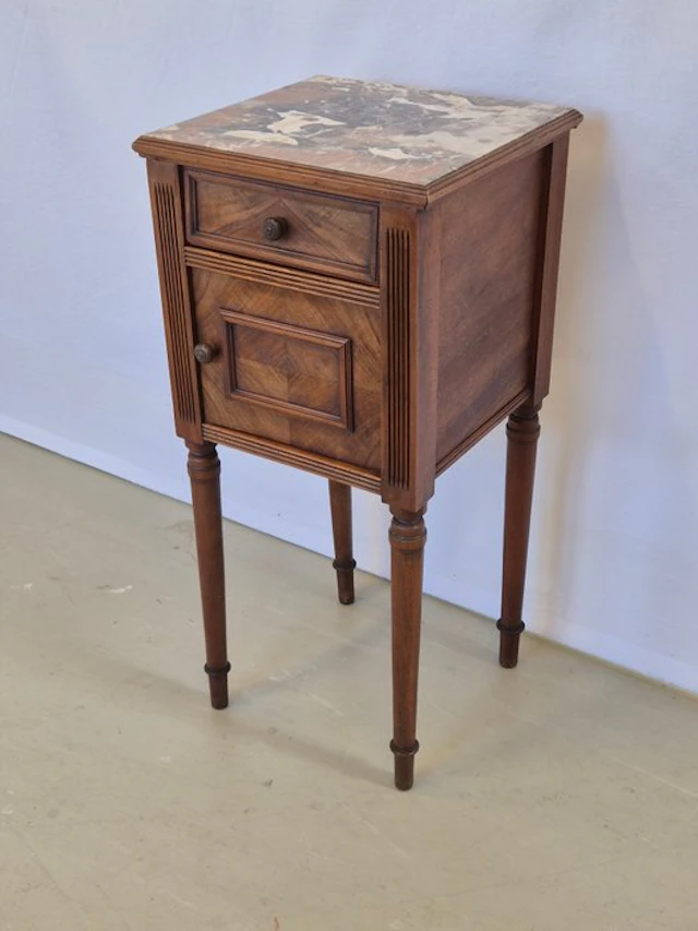 Cupboard - Walnut - Side cabinet with marble top