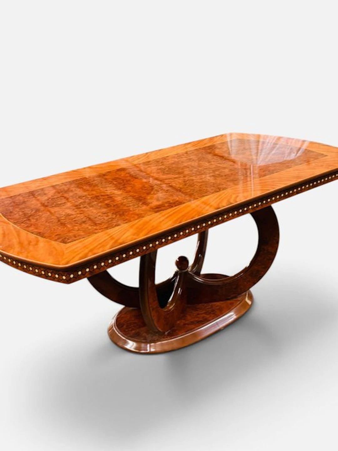 Dining table - Wood