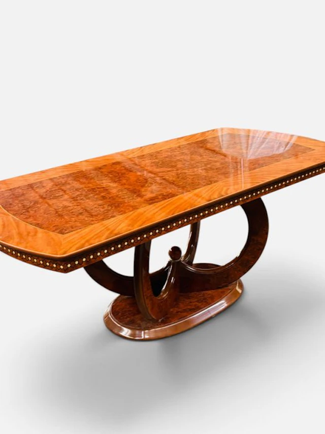 Dining table - Wood