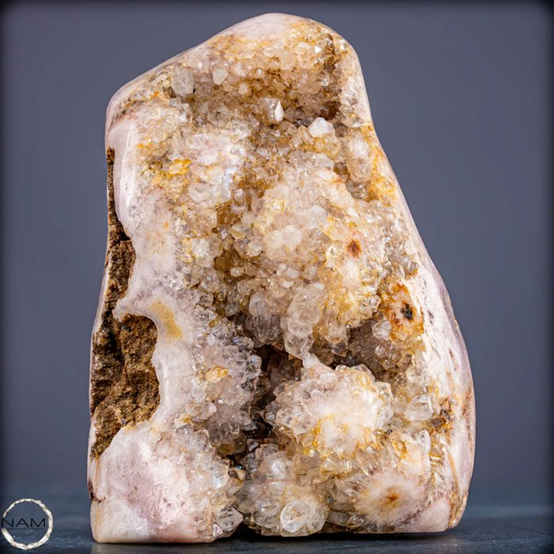 Beautiful pink amethyst agate druse – Elegant Crystal Cave- 2501.44 g