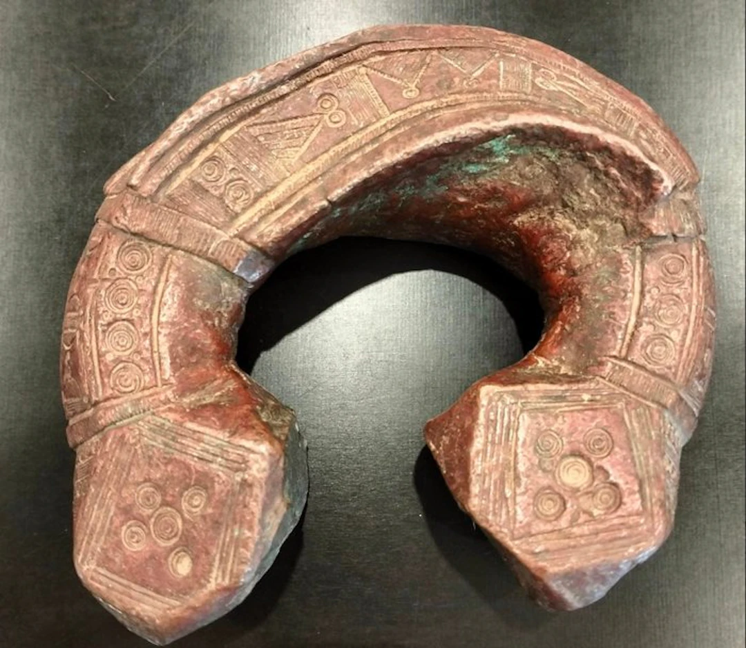 RARE AND MONUMENTAL coin-bracelet weighing 3.8 kg
