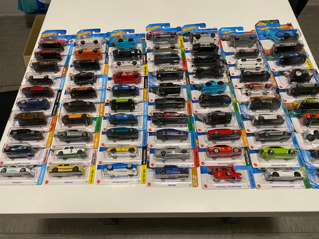 Hot Wheels 1:64 - Model sports car (70) - Collezione...