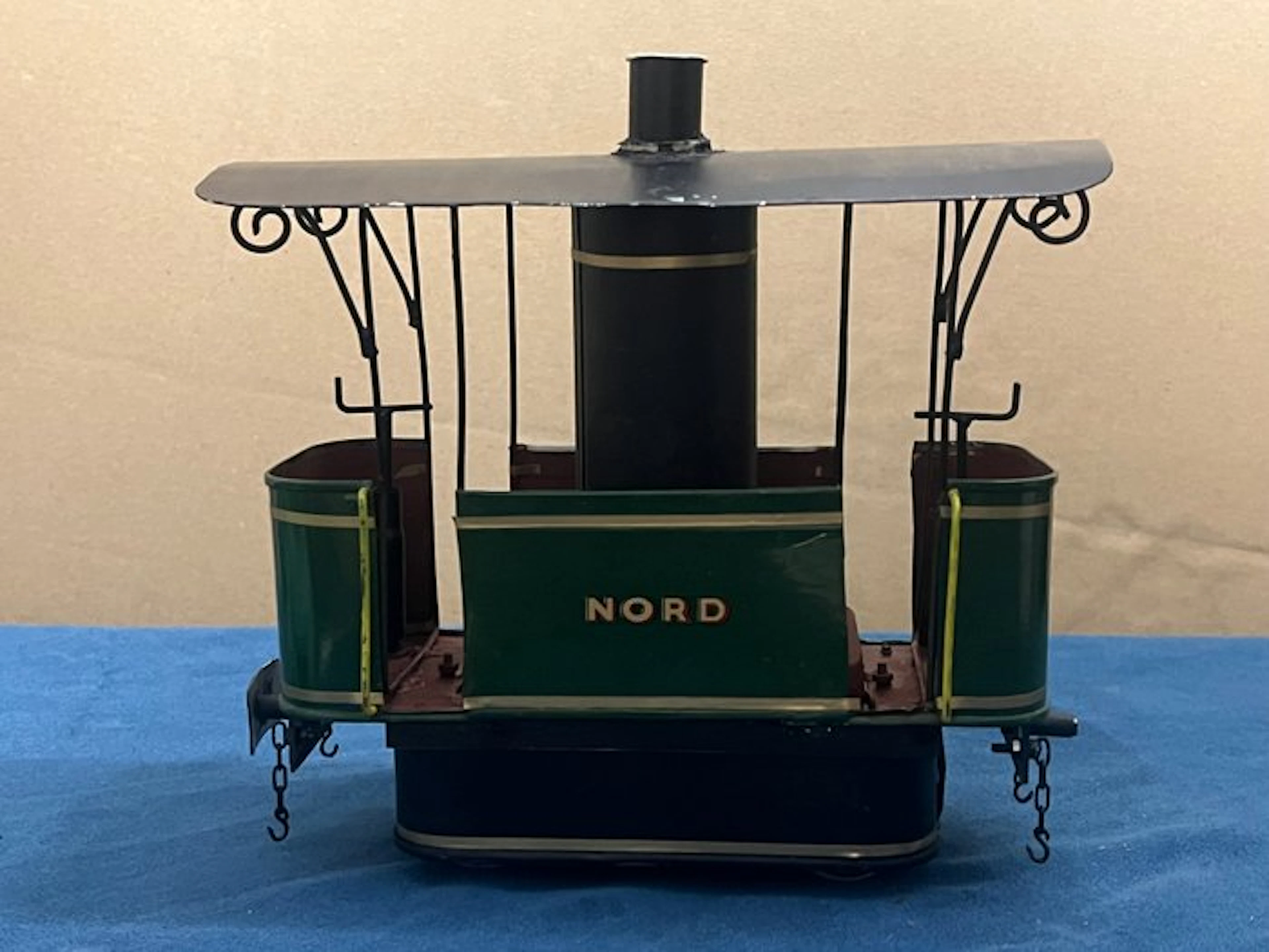 Autre 0 - Model train (1) - Roof ~25 cm