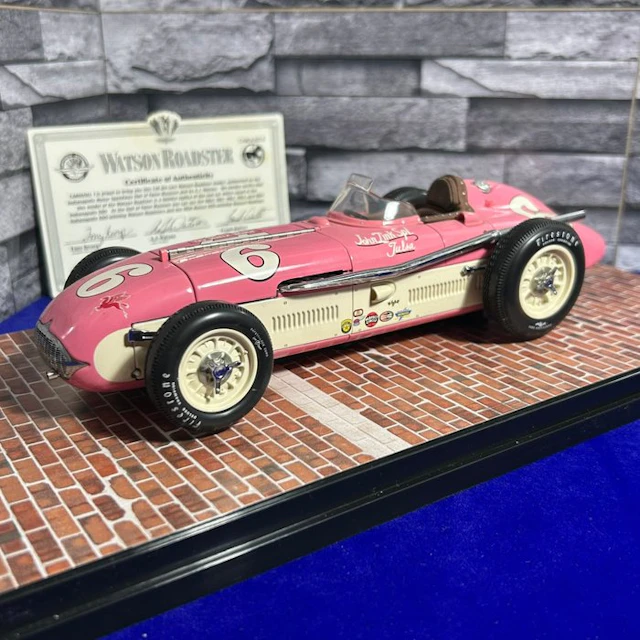 Carousel 1 1:18 - Model race car - Carousel 1 Limited...