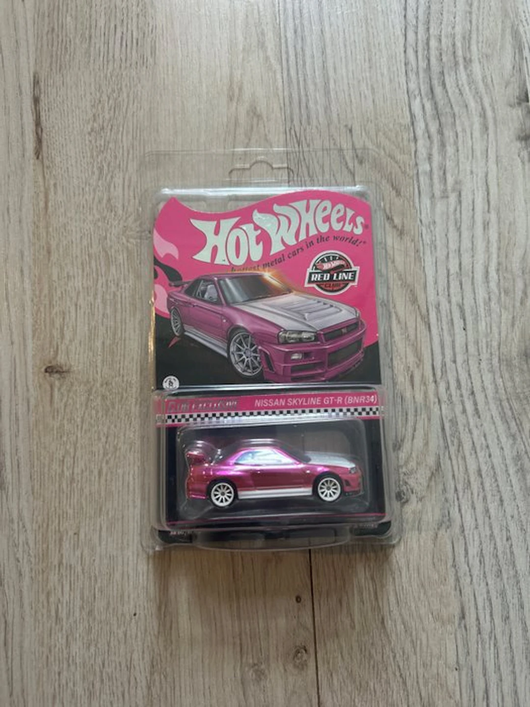 Hot Wheels 1:64 - Model car - Nissan Skyline GT-R (BNR34) - club exclusive