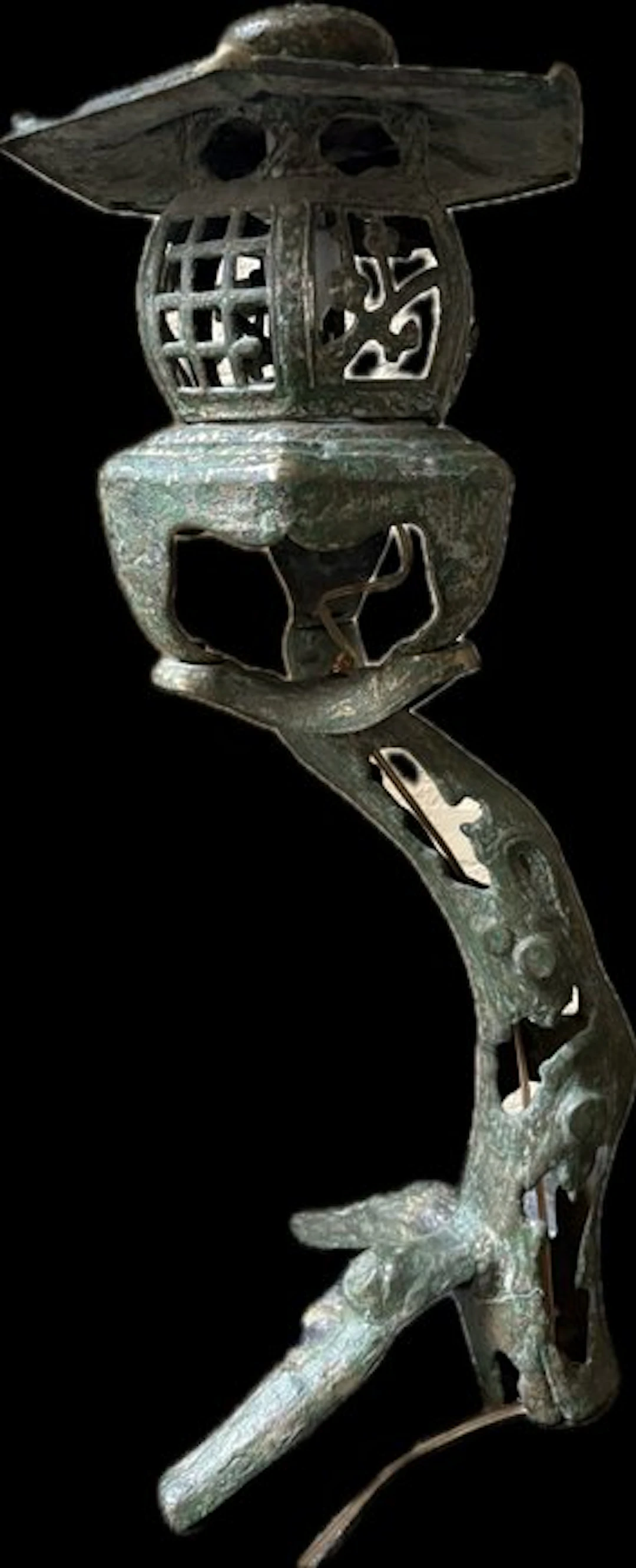 koboku-tōrō - pagoda - lantern - Brass - Japan - Shōwa period (1926-1989)