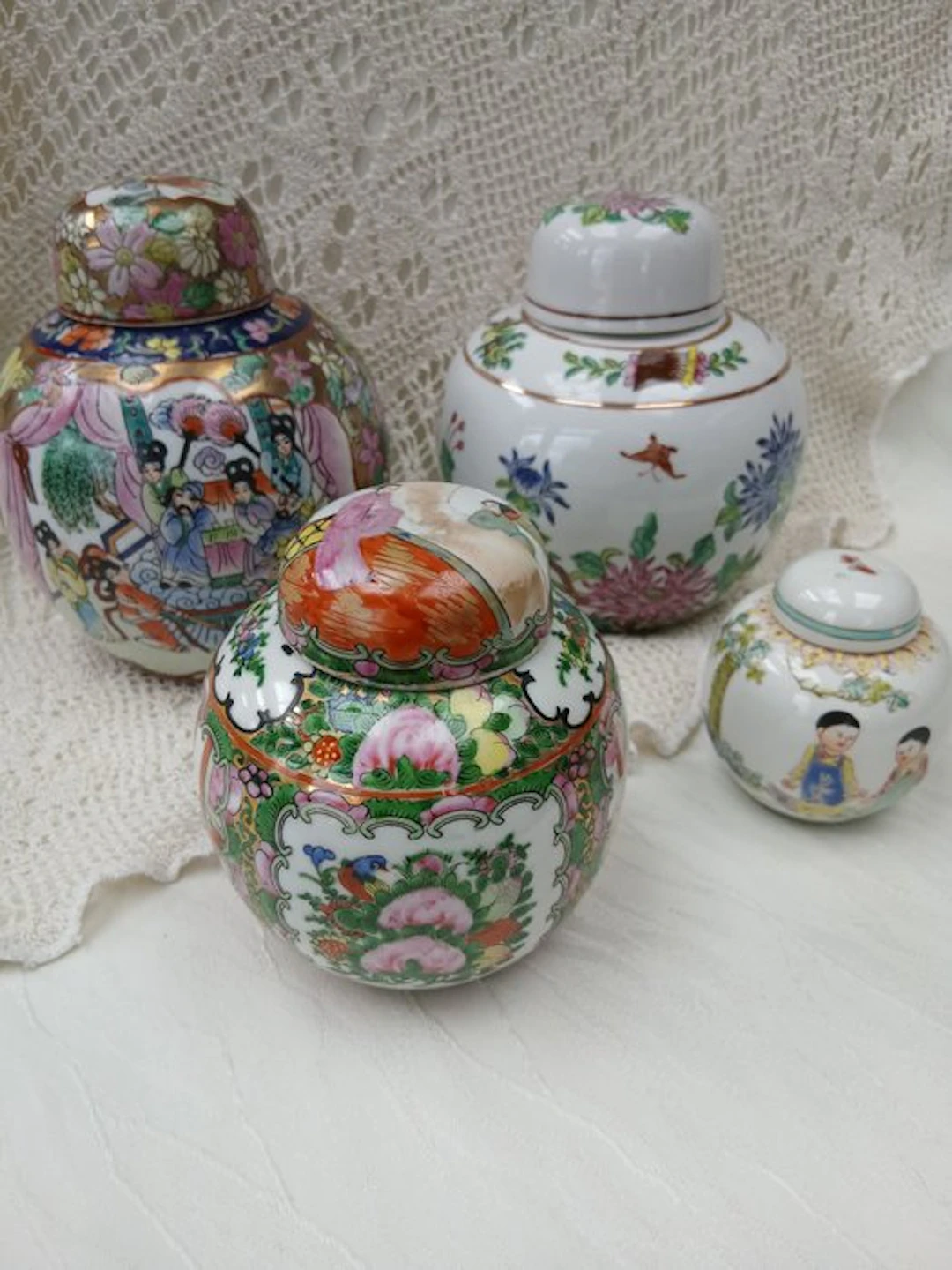 Ginger jar (4) - Porcelain - Ginger jars, famille rose.