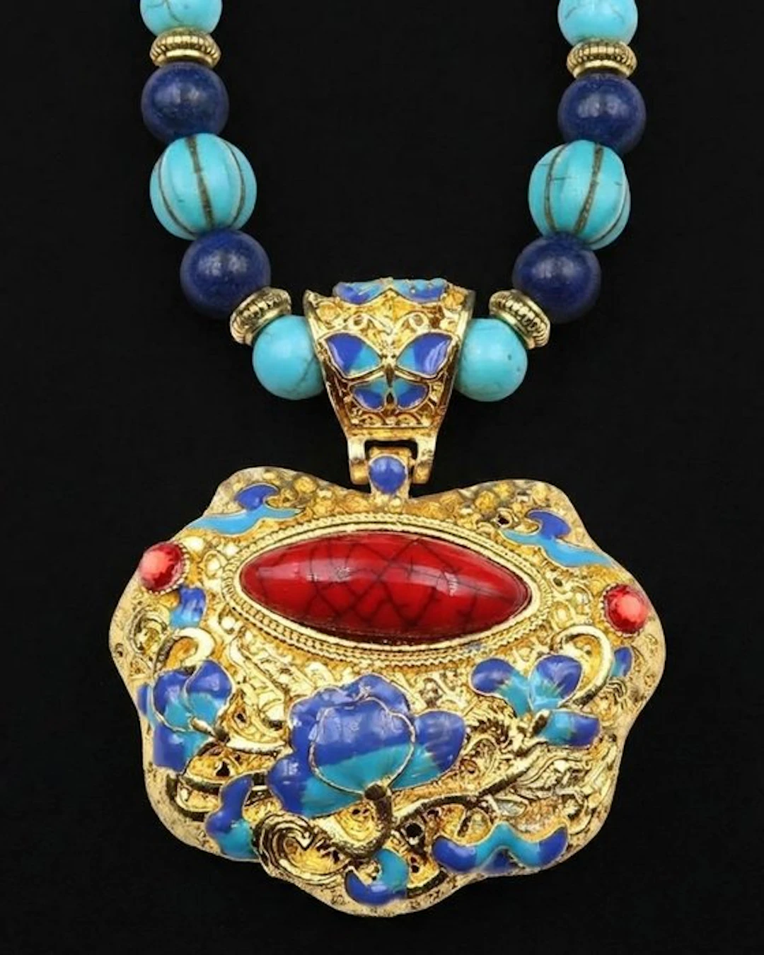 Howlite turquoise - Buddhist necklace - protects against...