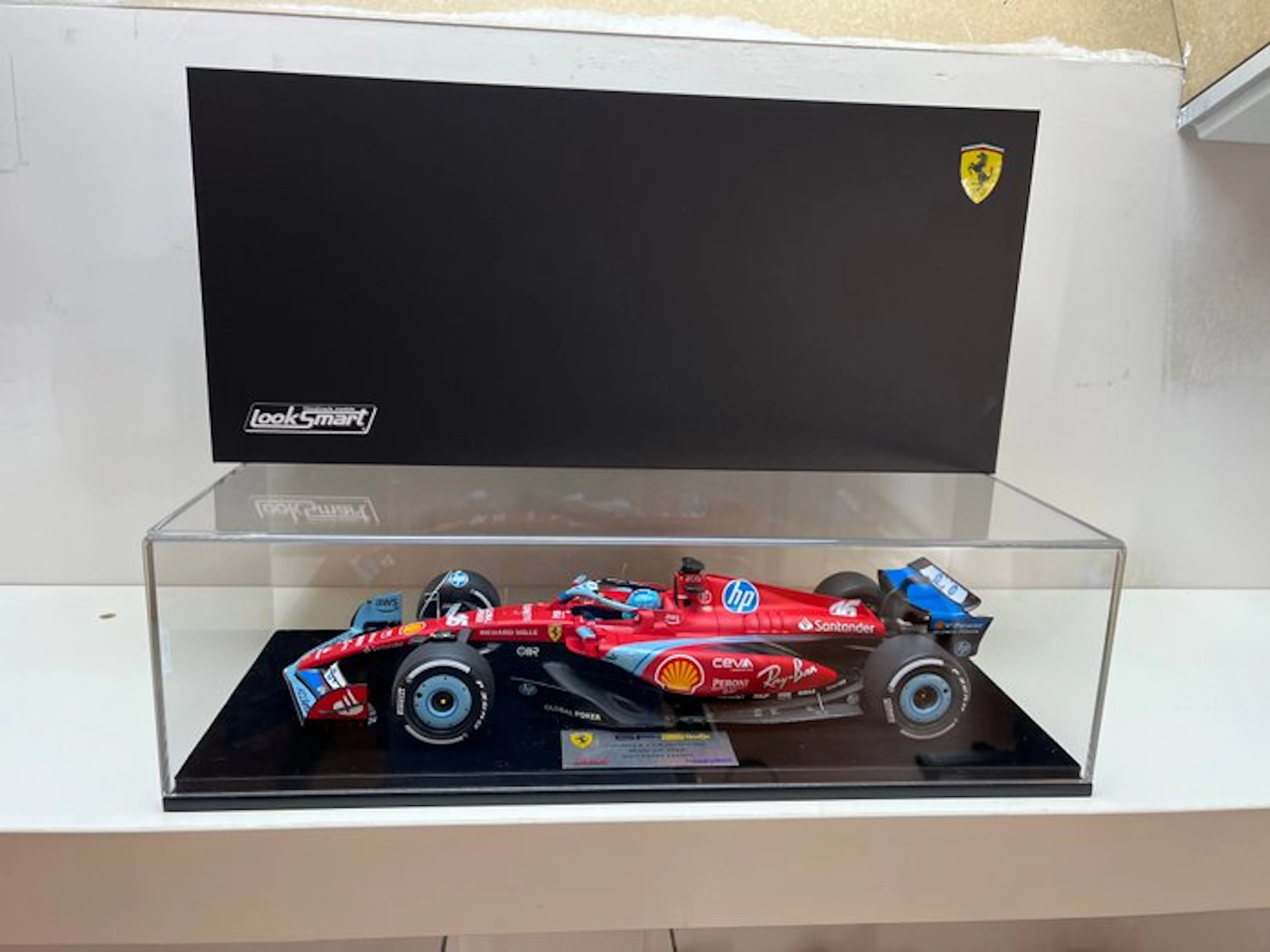 Look Smart 1:18 - Model race car - Ferrari SF-24.Miami GP.