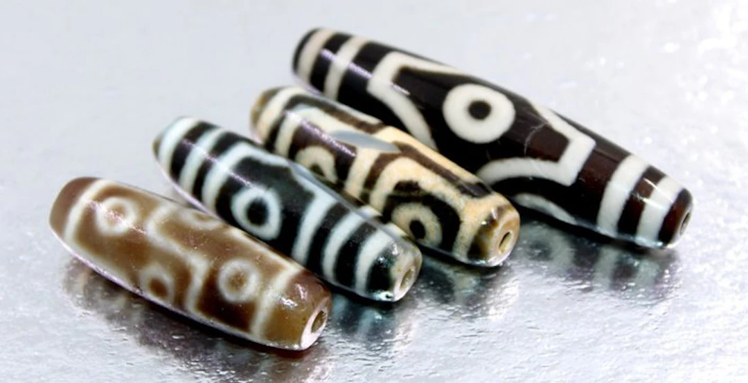 4 Old Buddhist Sacred Tibetan DZI beads 3