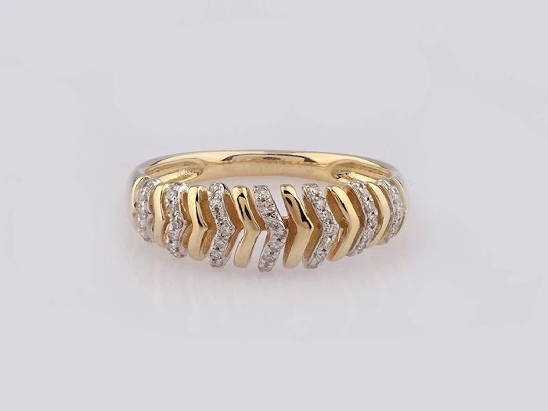 Ring - 14 kt. Yellow gold - 0.16ct. tw. Diamond (Natural)