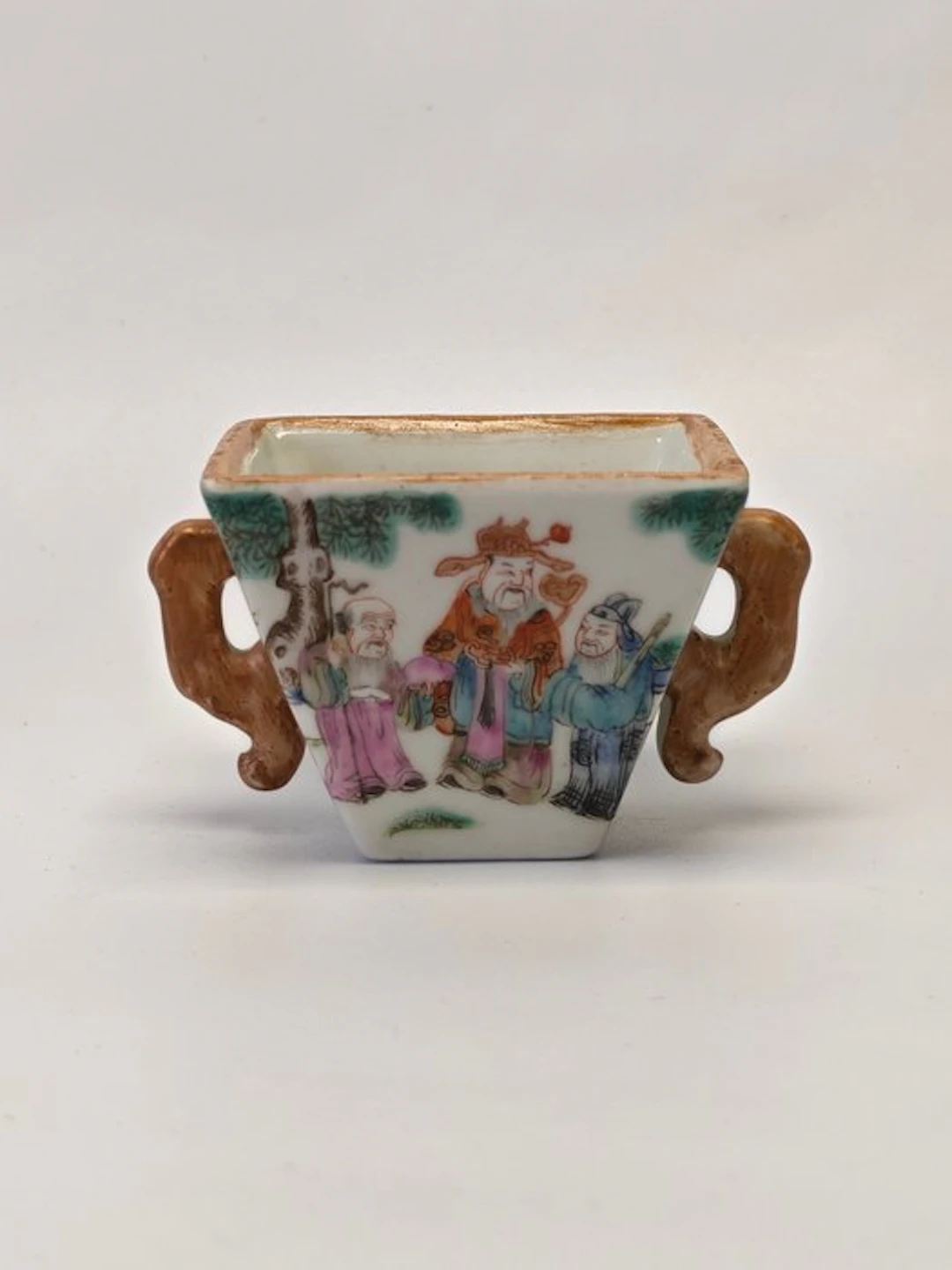 famille rose square cup with double ruyi handles...