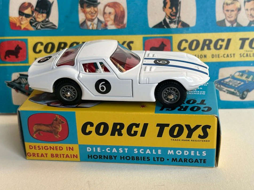 Re-Edition Corgi Toys 1:43 - Model car - Marcos 1800 with...