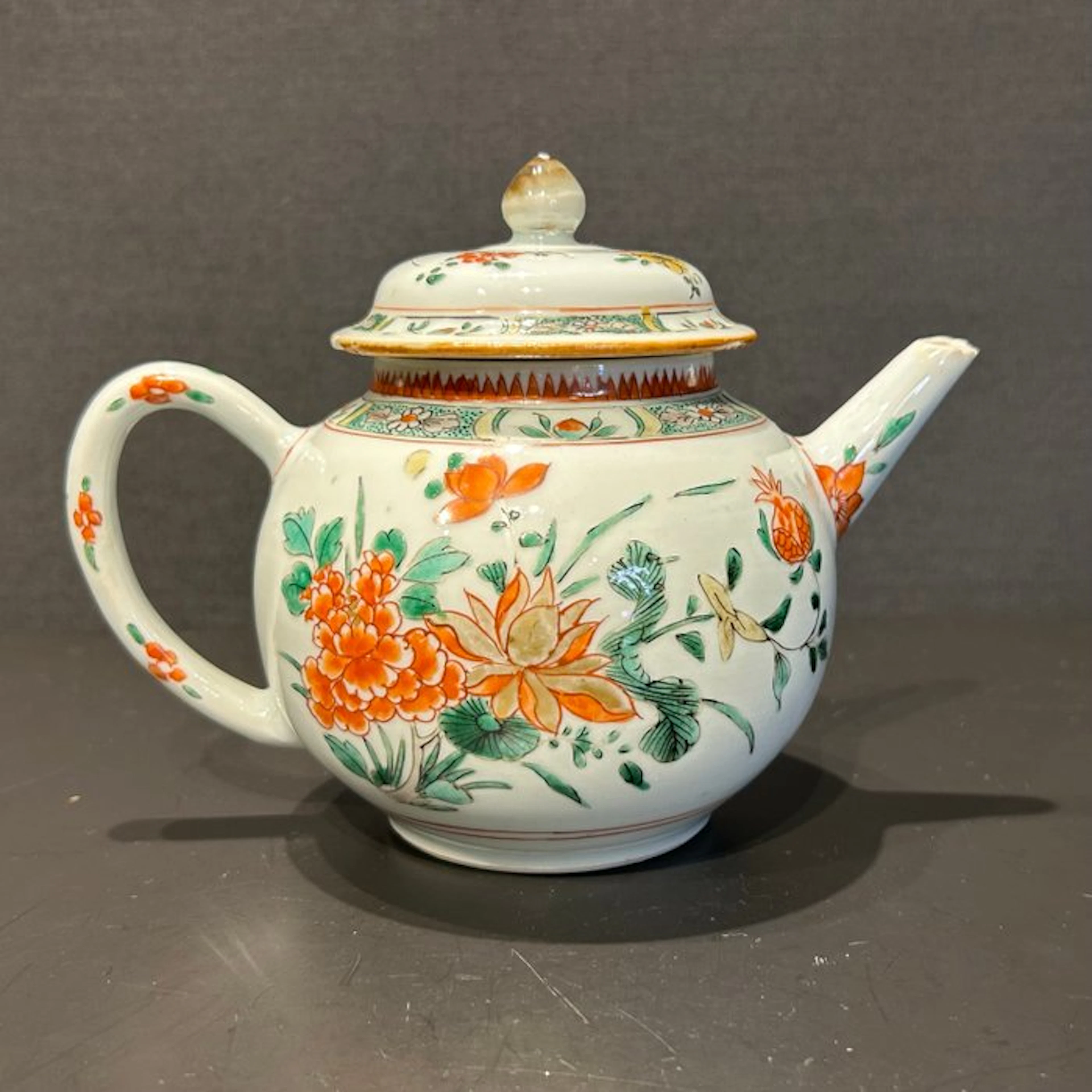 Teapot - Porcelain - Kangxi wucai teapot