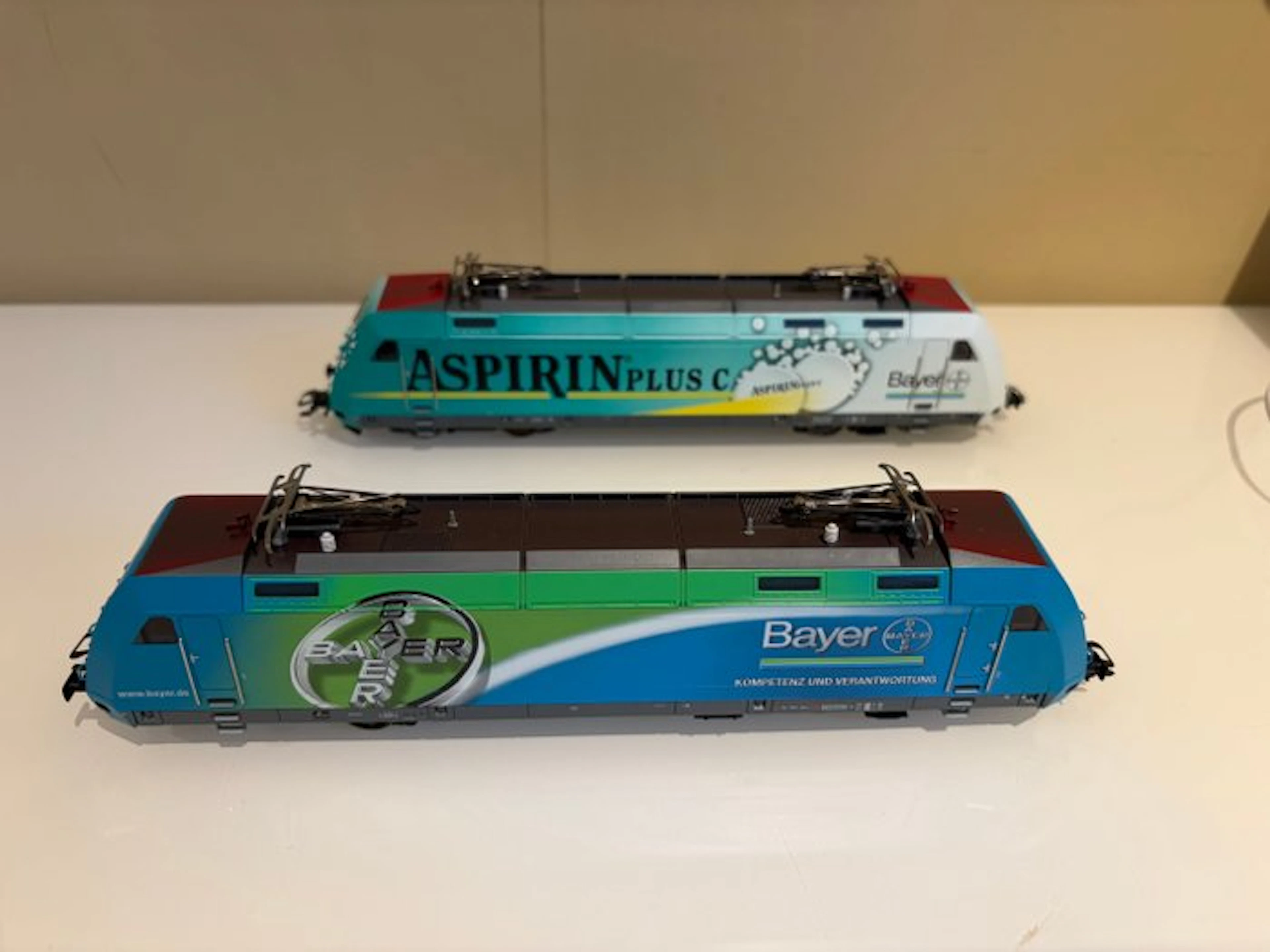 Märklin H0 - Electric locomotive (2) - 2x BR 101 Bayer - DB