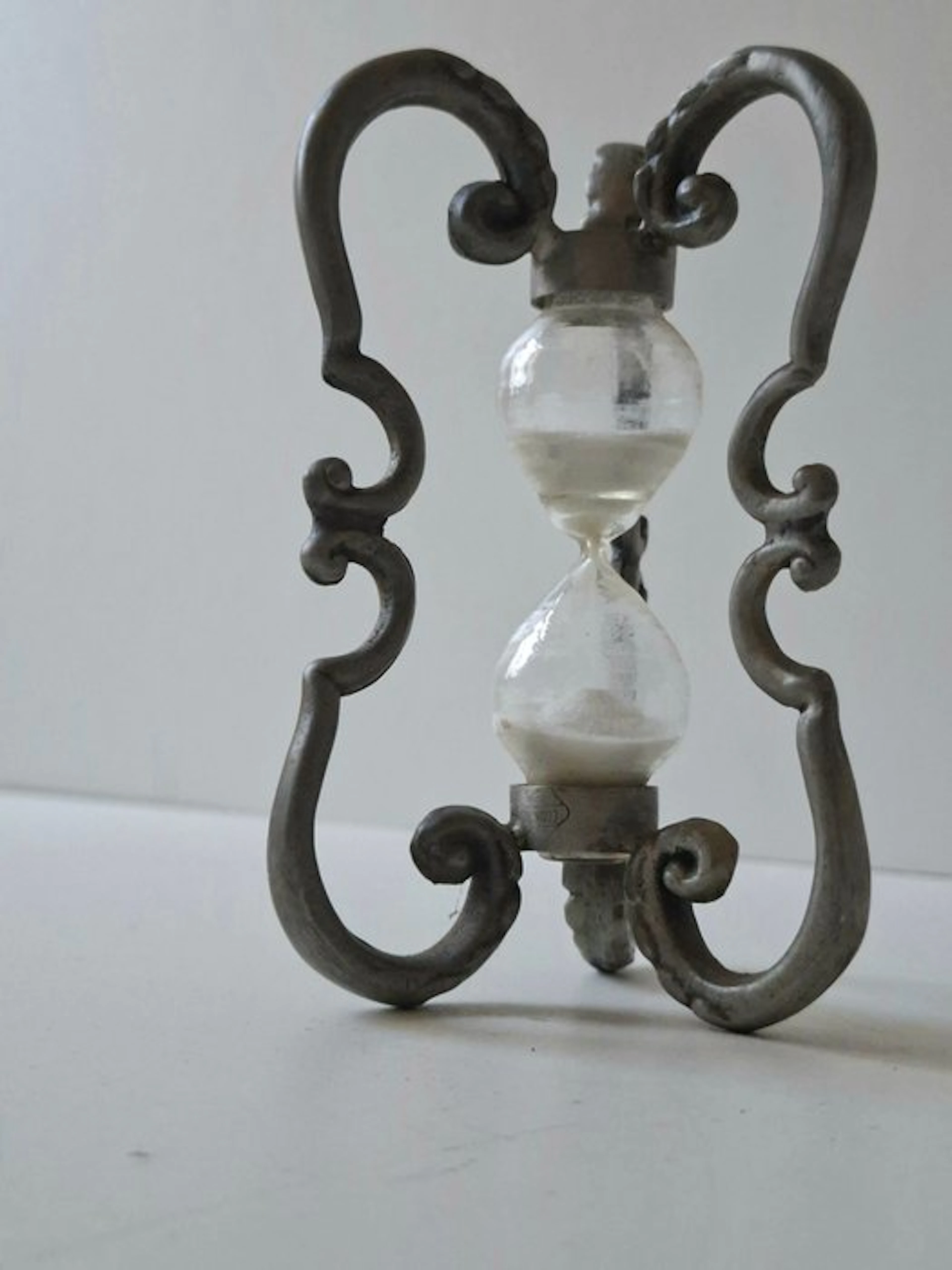 Hourglass - Tin - 1950-1960
