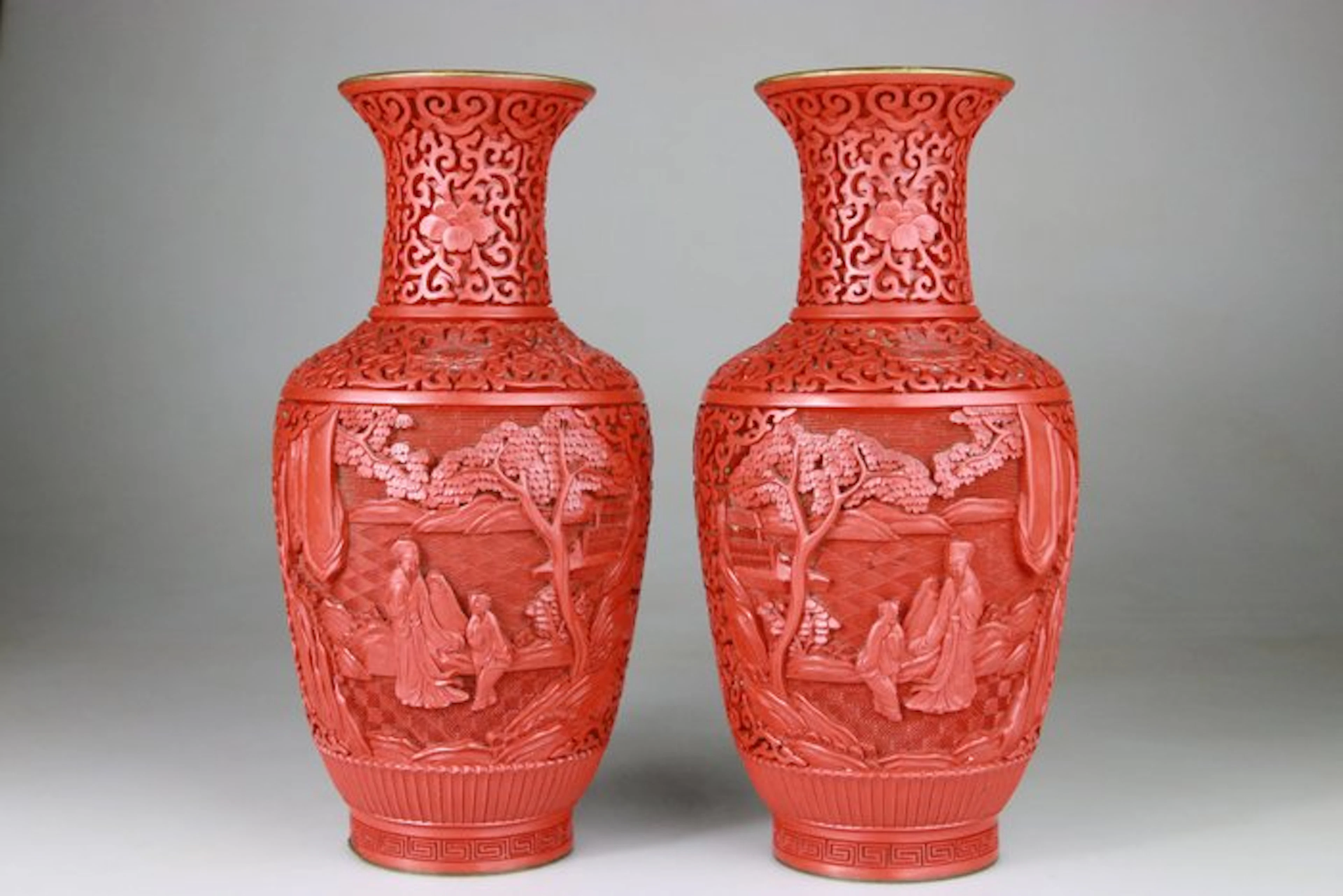 Pair of Chinese lacquered carved mirrored vases - Chinese lacquer
