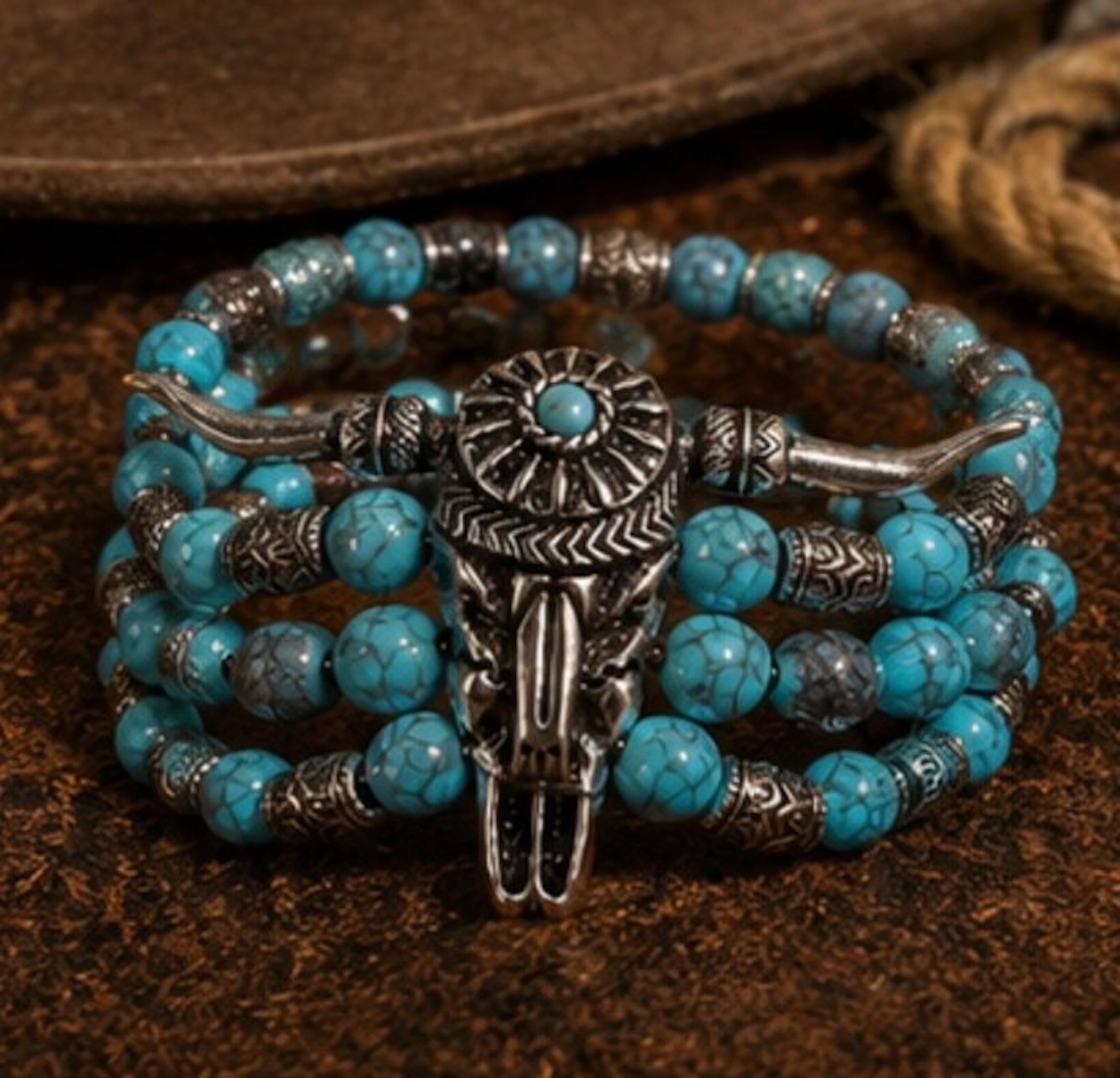Striking Western Buffalo Turquoise wrap bracelet - Bracelet