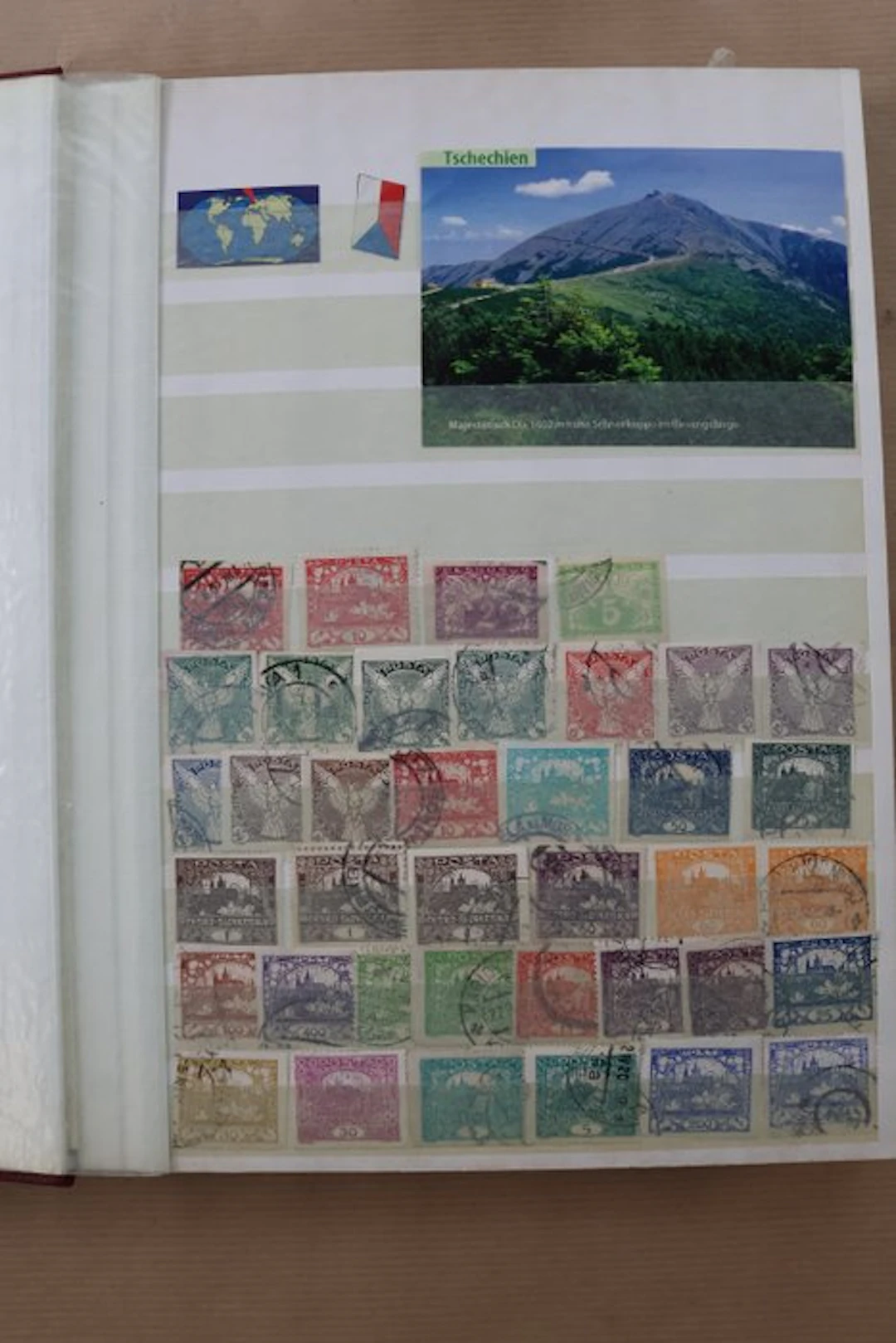 the Baltic states and Bulgaria 1890/2000 - Collection in three stockbooks