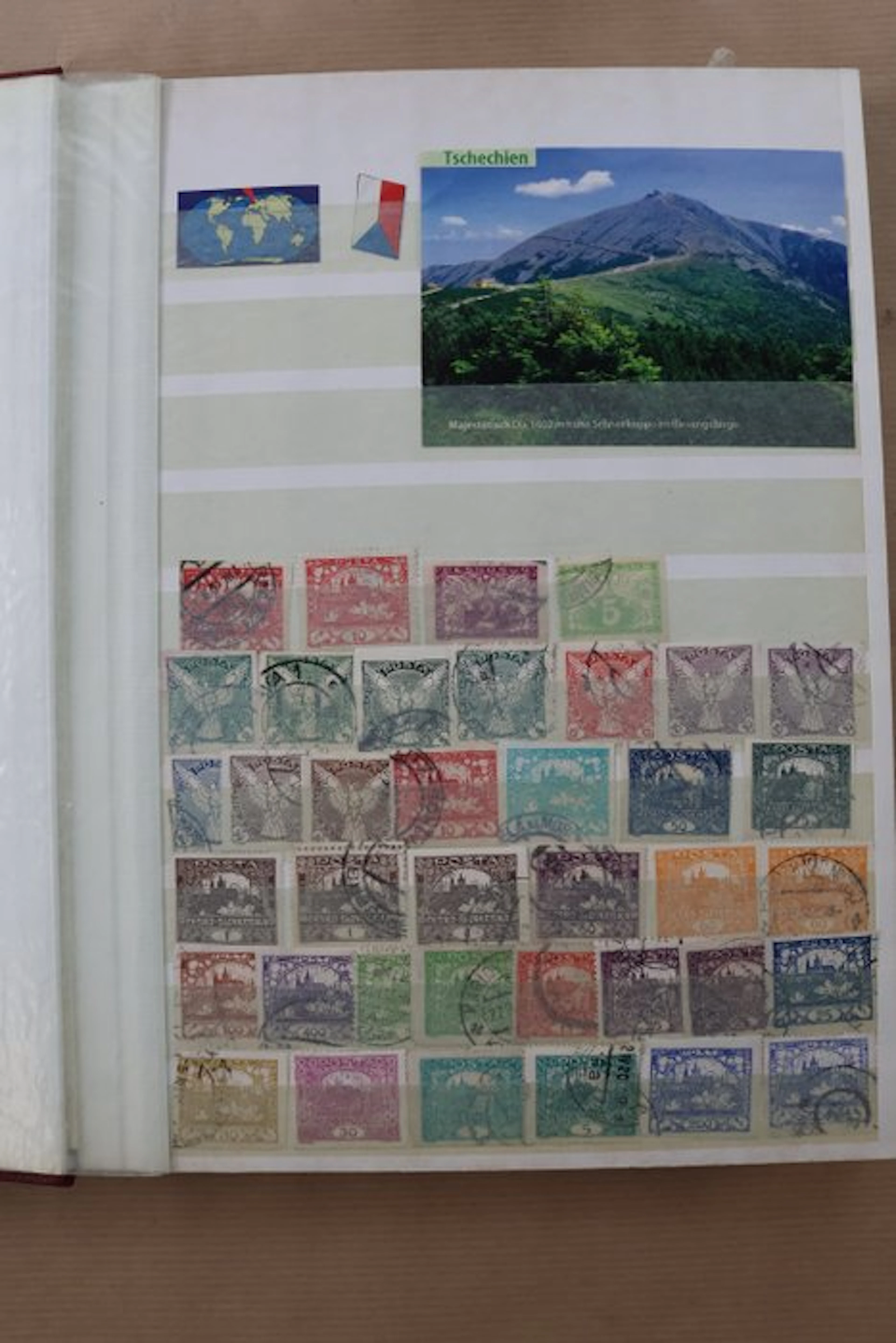 the Baltic states and Bulgaria 1890/2000 - Collection in three stockbooks